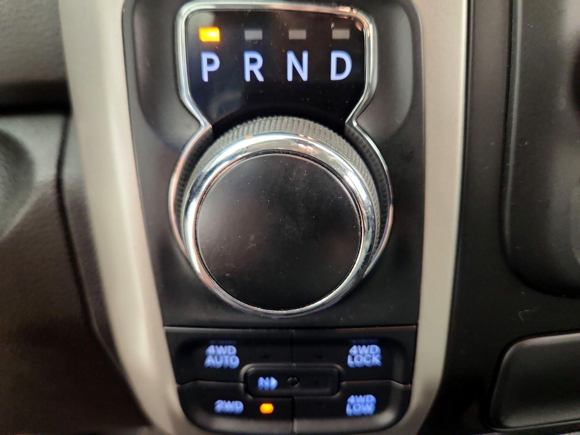 Thumbnail: 2019 RAM 1500 Classic - 17