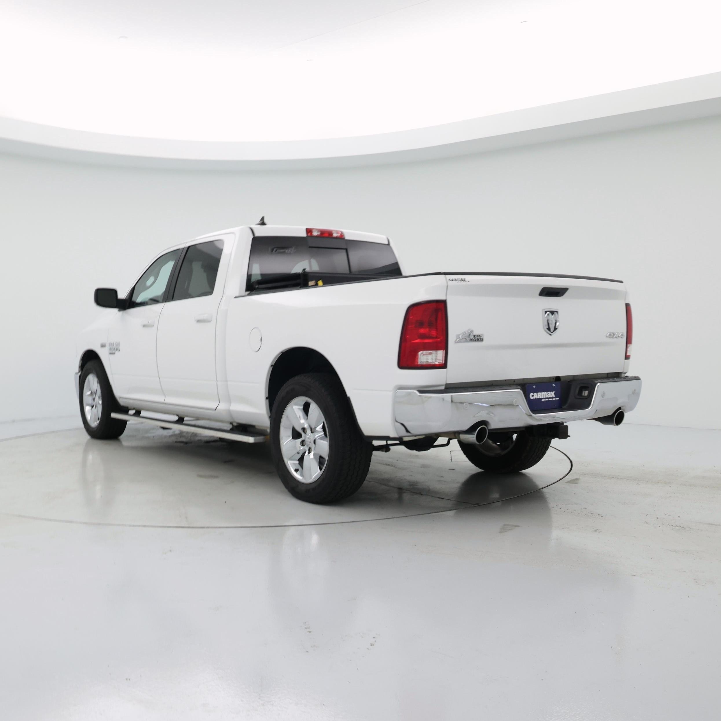 Thumbnail: 2019 RAM 1500 Classic - 2