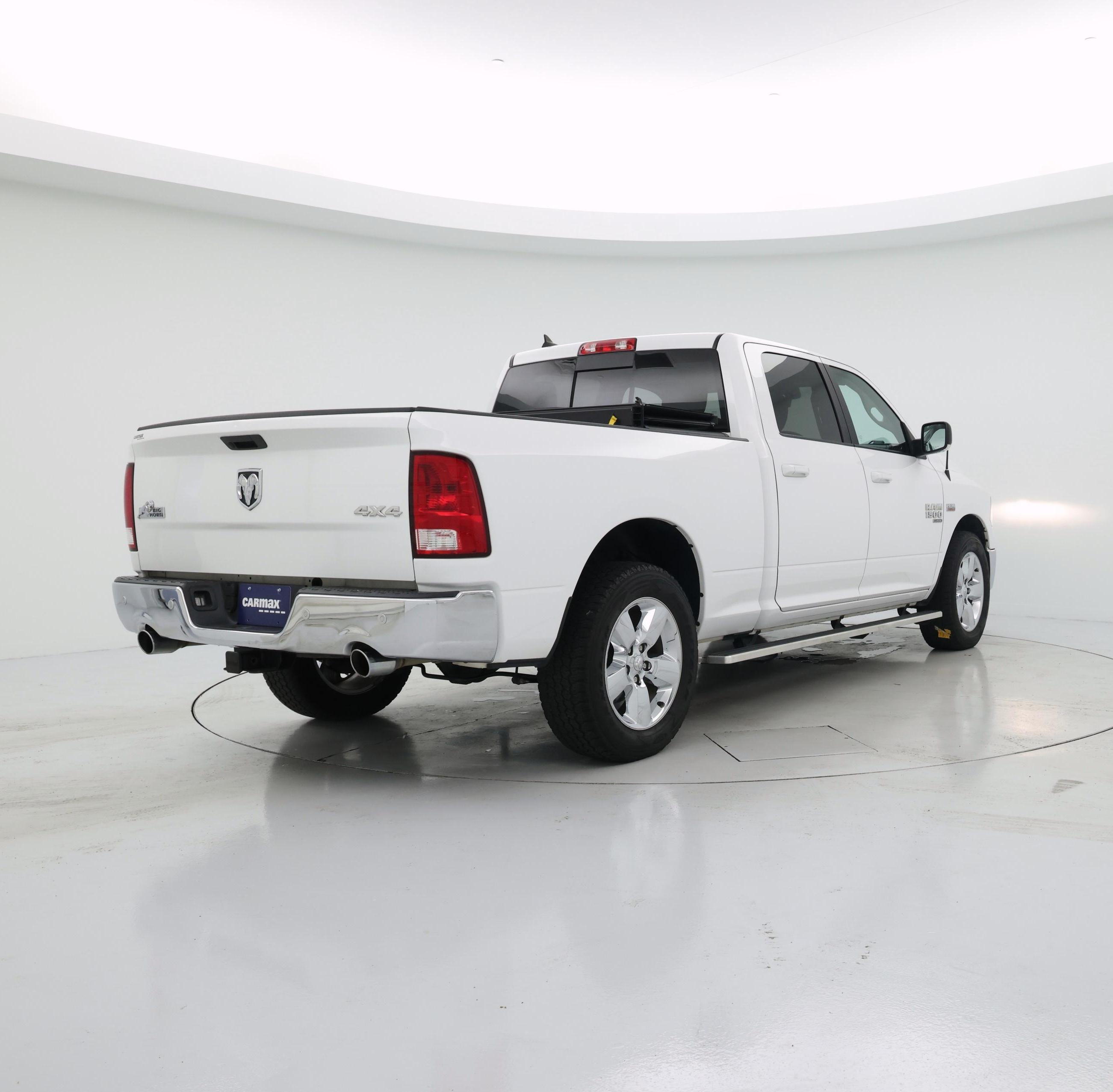 Thumbnail: 2019 RAM 1500 Classic - 8