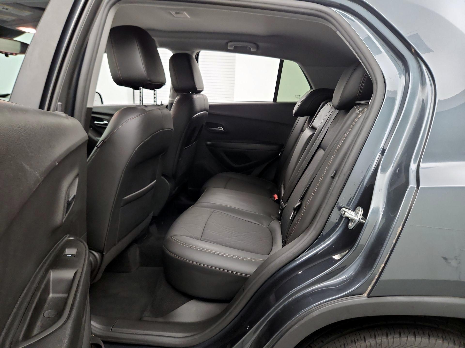 Thumbnail: 2022 Chevrolet Trax - 17