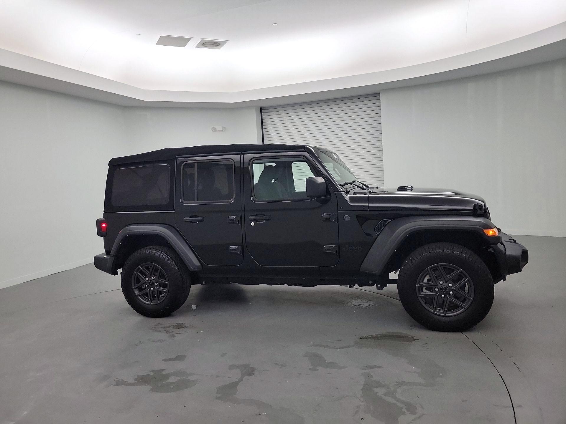 Thumbnail: 2024 Jeep Wrangler - 4