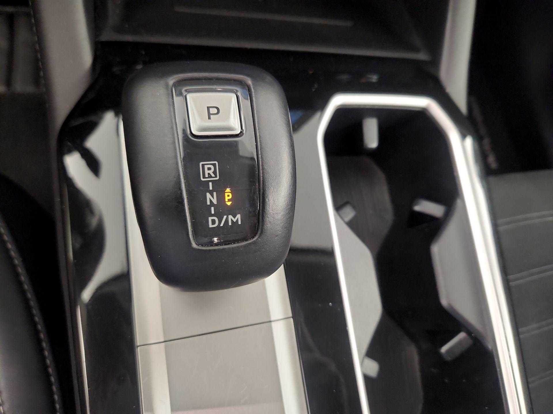 Thumbnail: 2025 Mitsubishi Outlander - 16