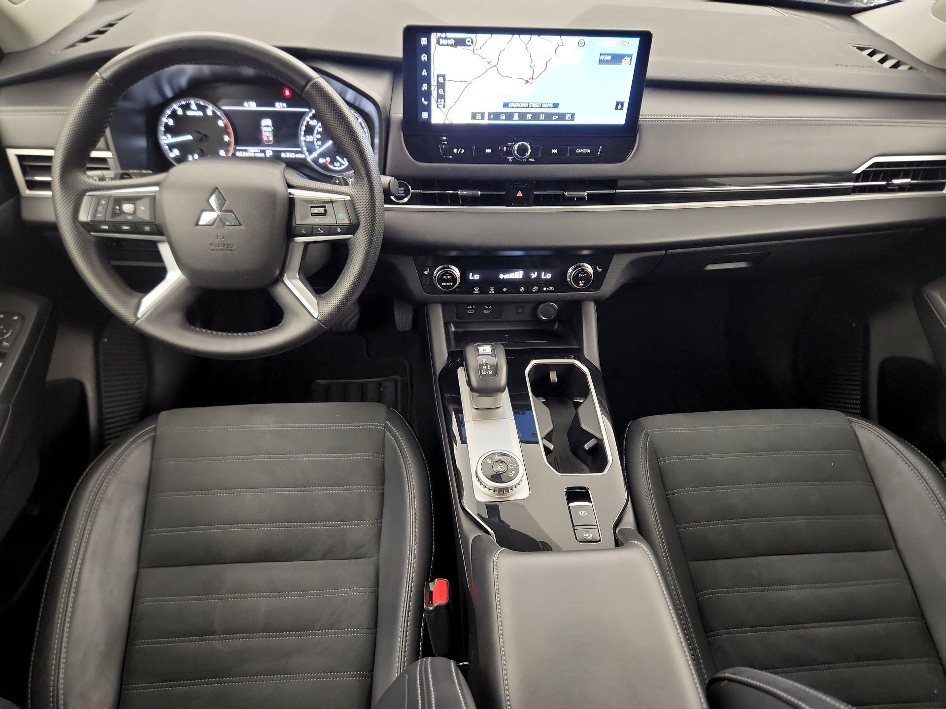 Thumbnail: 2025 Mitsubishi Outlander - 8
