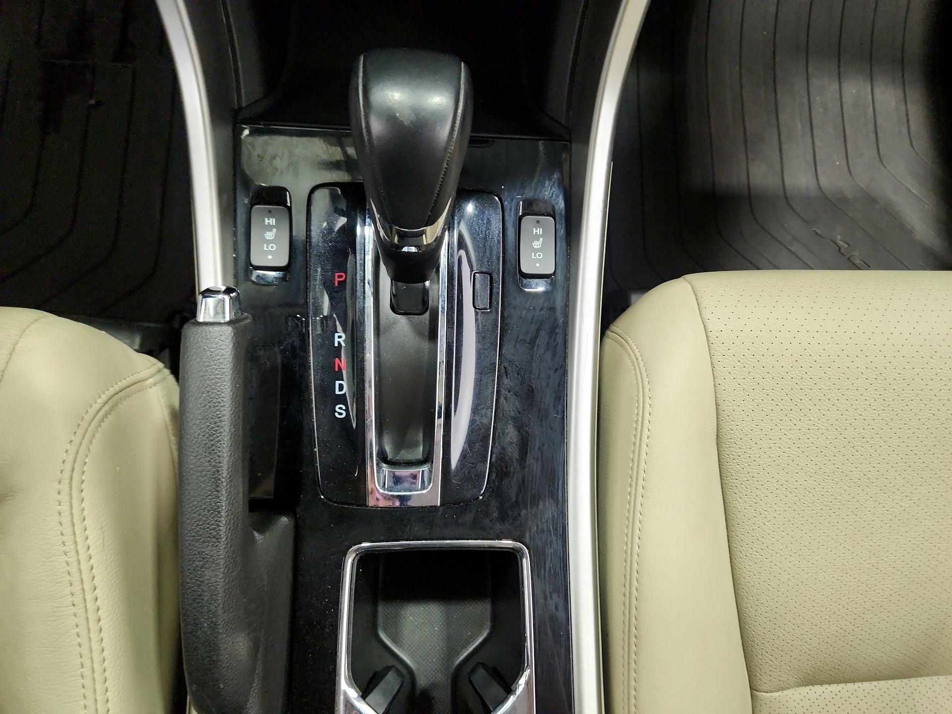 Thumbnail: 2016 Honda Accord - 18