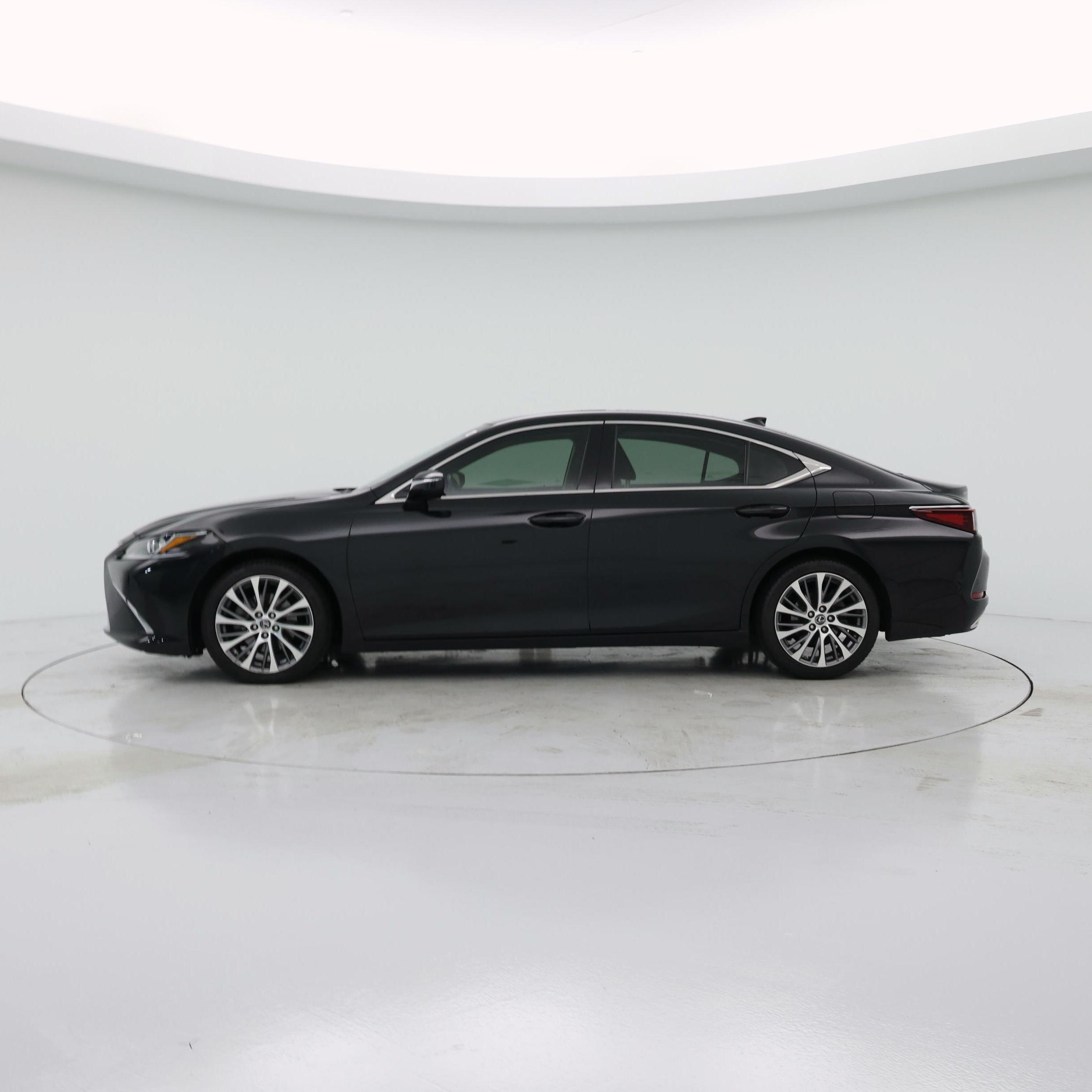 Thumbnail: 2019 Lexus ES - 3