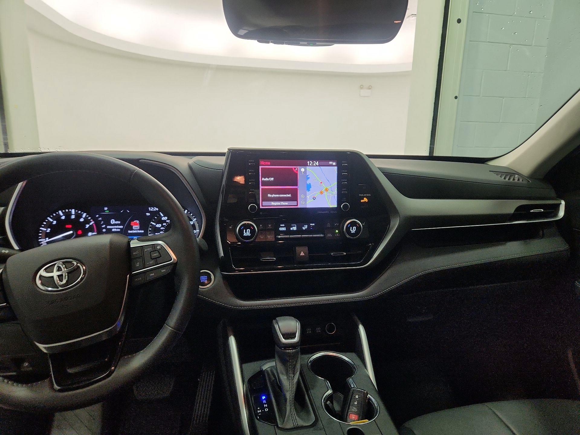 Thumbnail: 2021 Toyota Highlander - 9