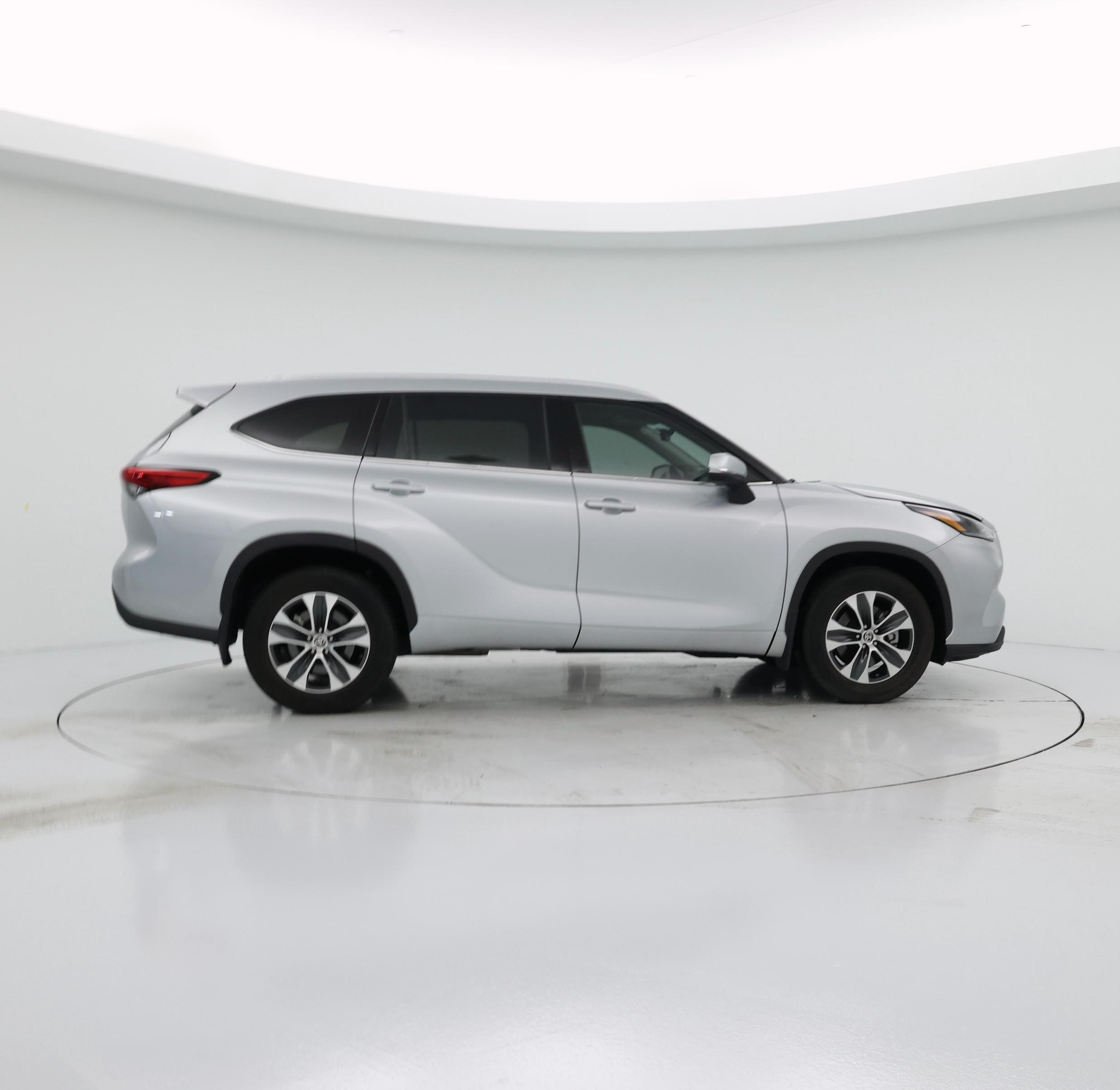 Thumbnail: 2021 Toyota Highlander - 7