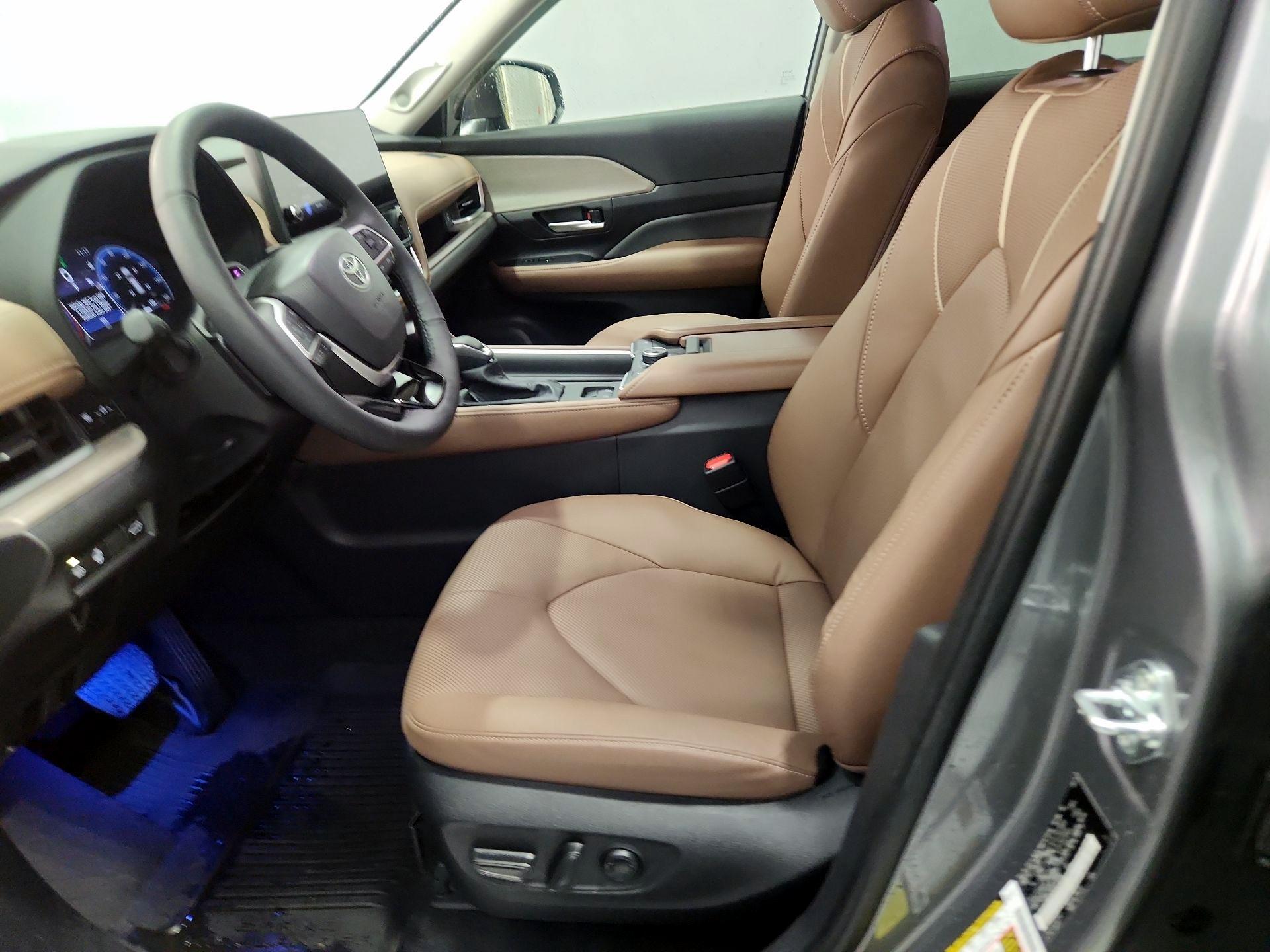 Thumbnail: 2026 Toyota Grand Highlander - 11