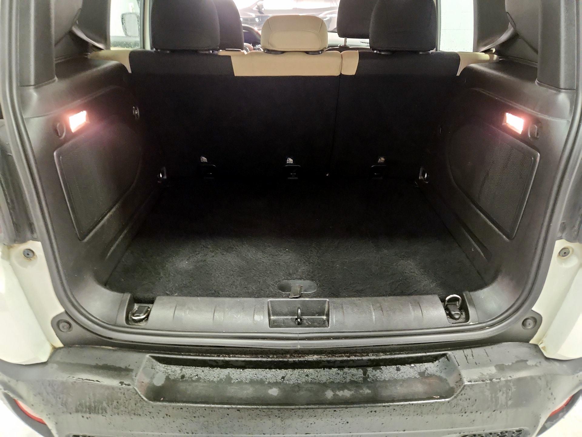 Thumbnail: 2015 Jeep Renegade - 19
