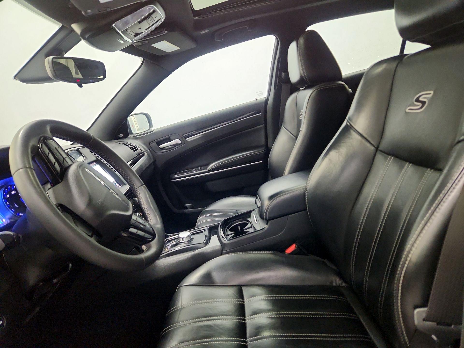 Thumbnail: 2023 Chrysler 300 - 11
