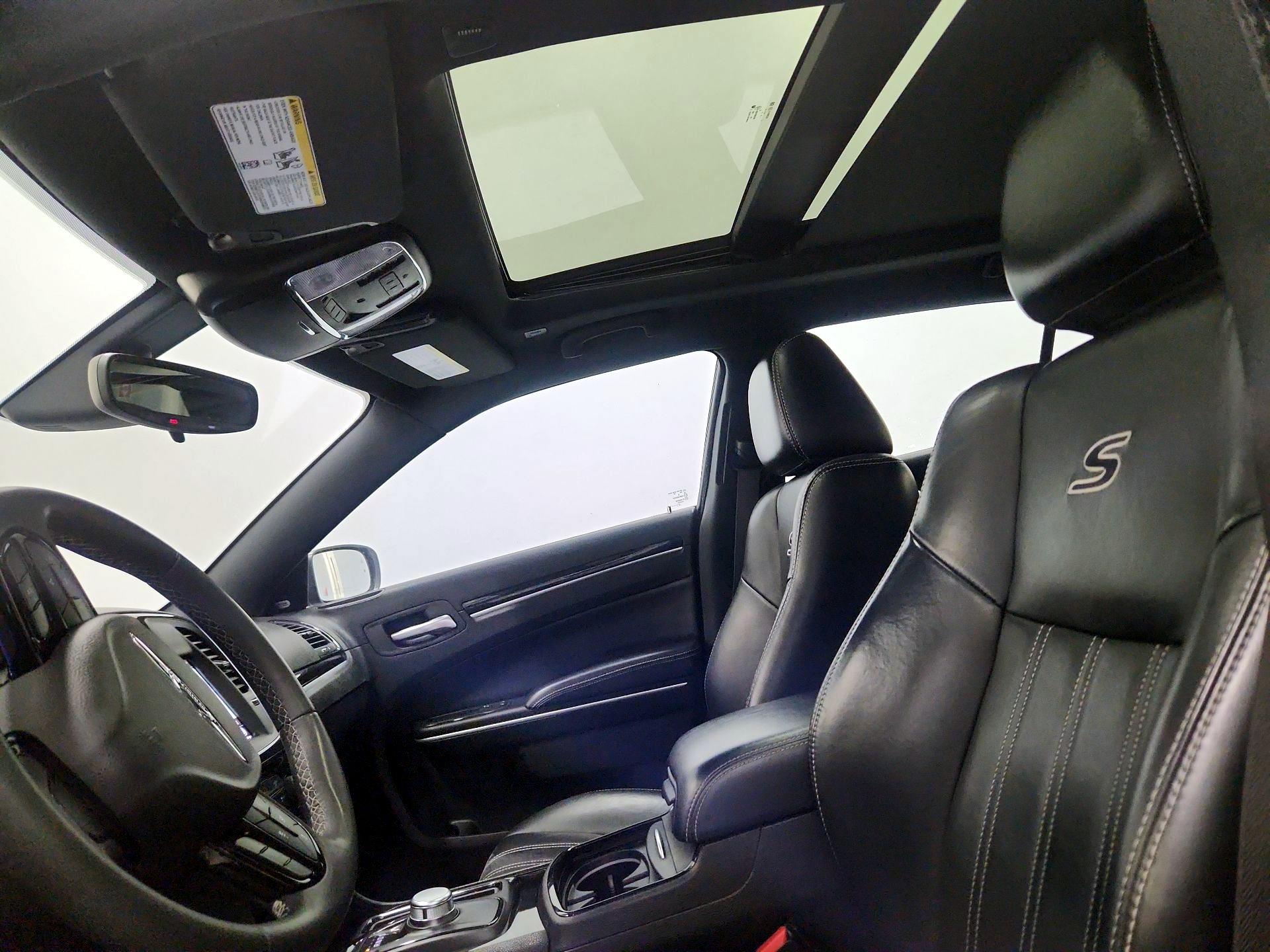 Thumbnail: 2023 Chrysler 300 - 20