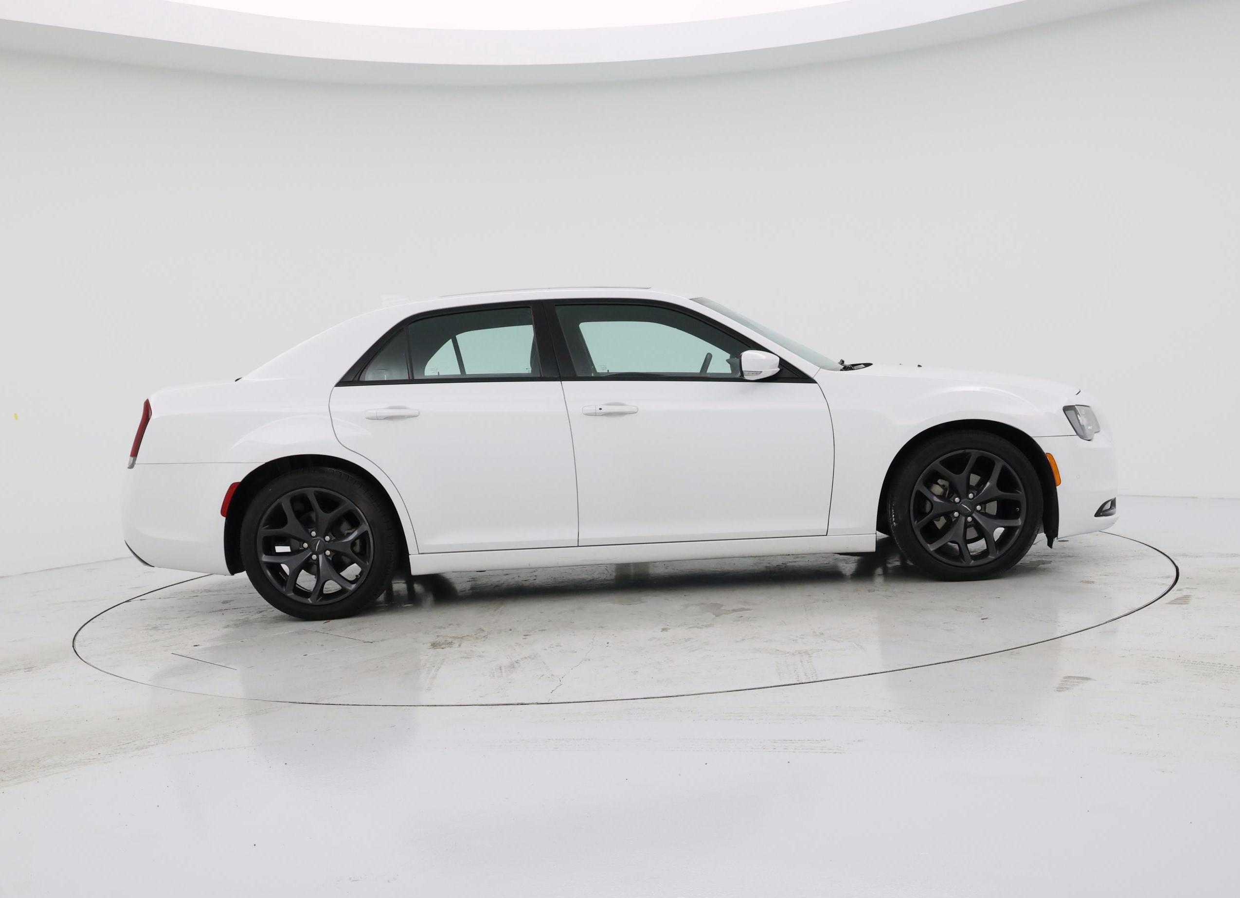 Thumbnail: 2023 Chrysler 300 - 7