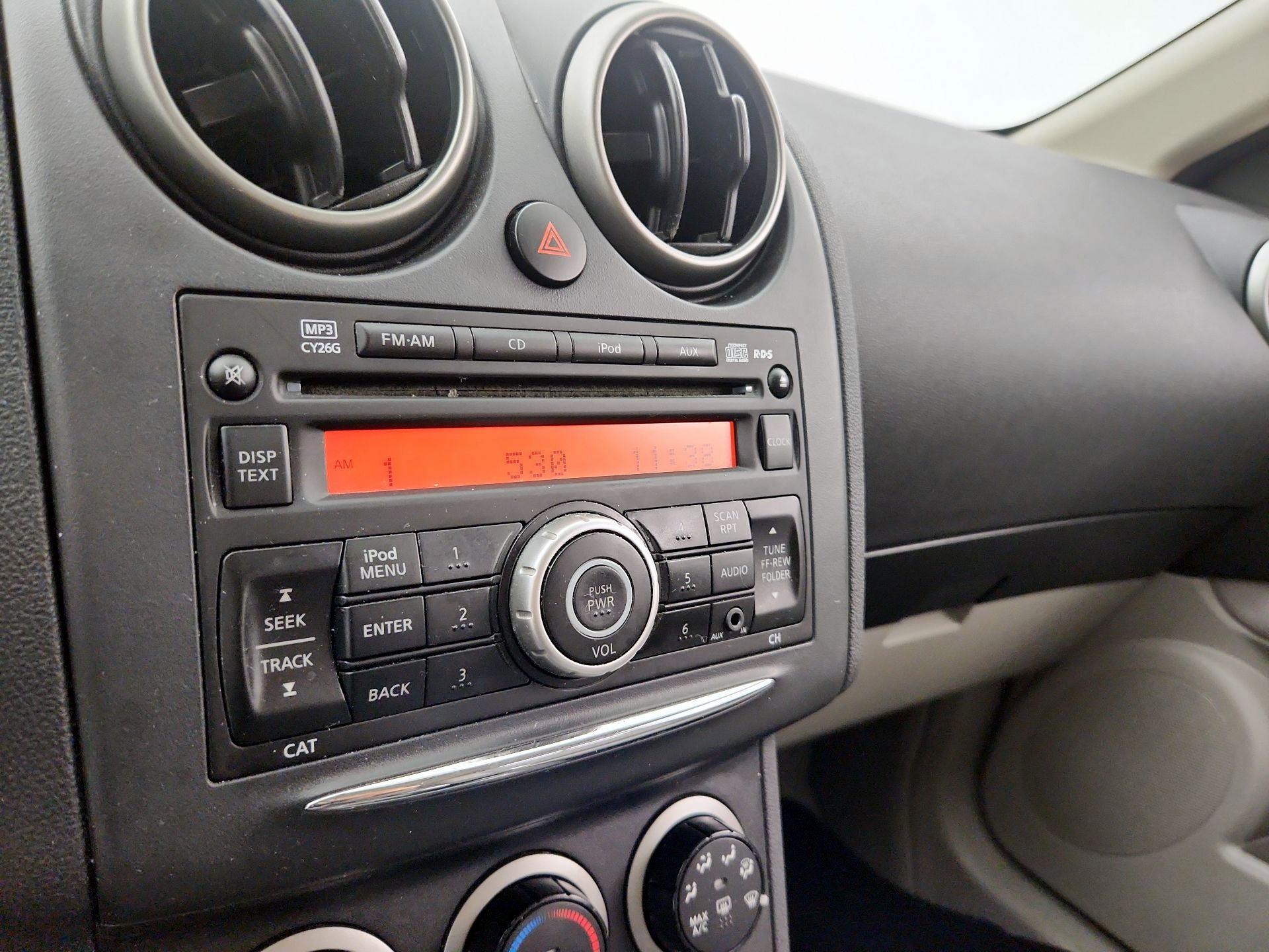 Thumbnail: 2014 Nissan Rogue - 14