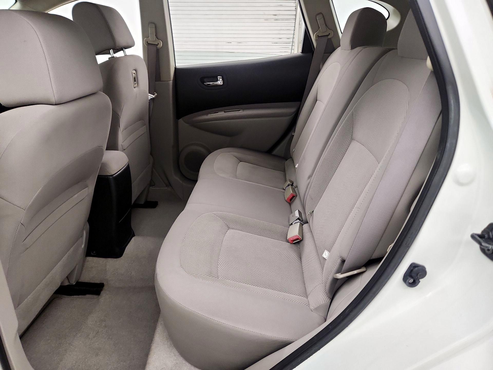 Thumbnail: 2014 Nissan Rogue - 18