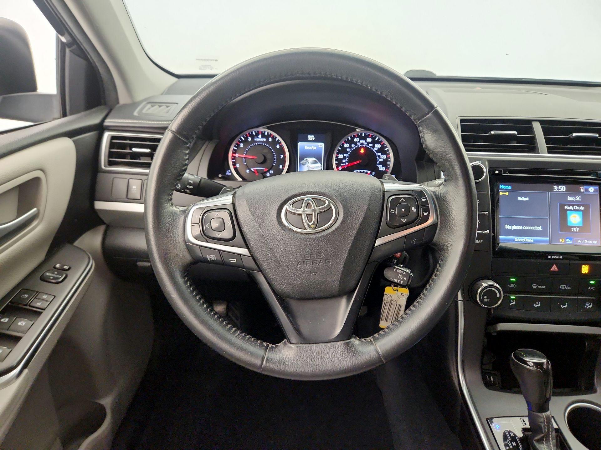 Thumbnail: 2017 Toyota Camry - 10