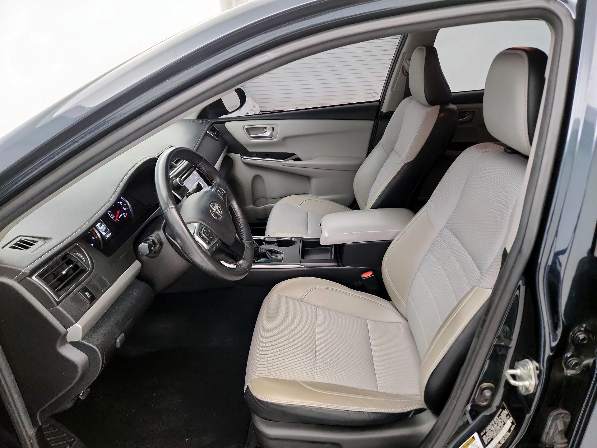 Thumbnail: 2017 Toyota Camry - 11