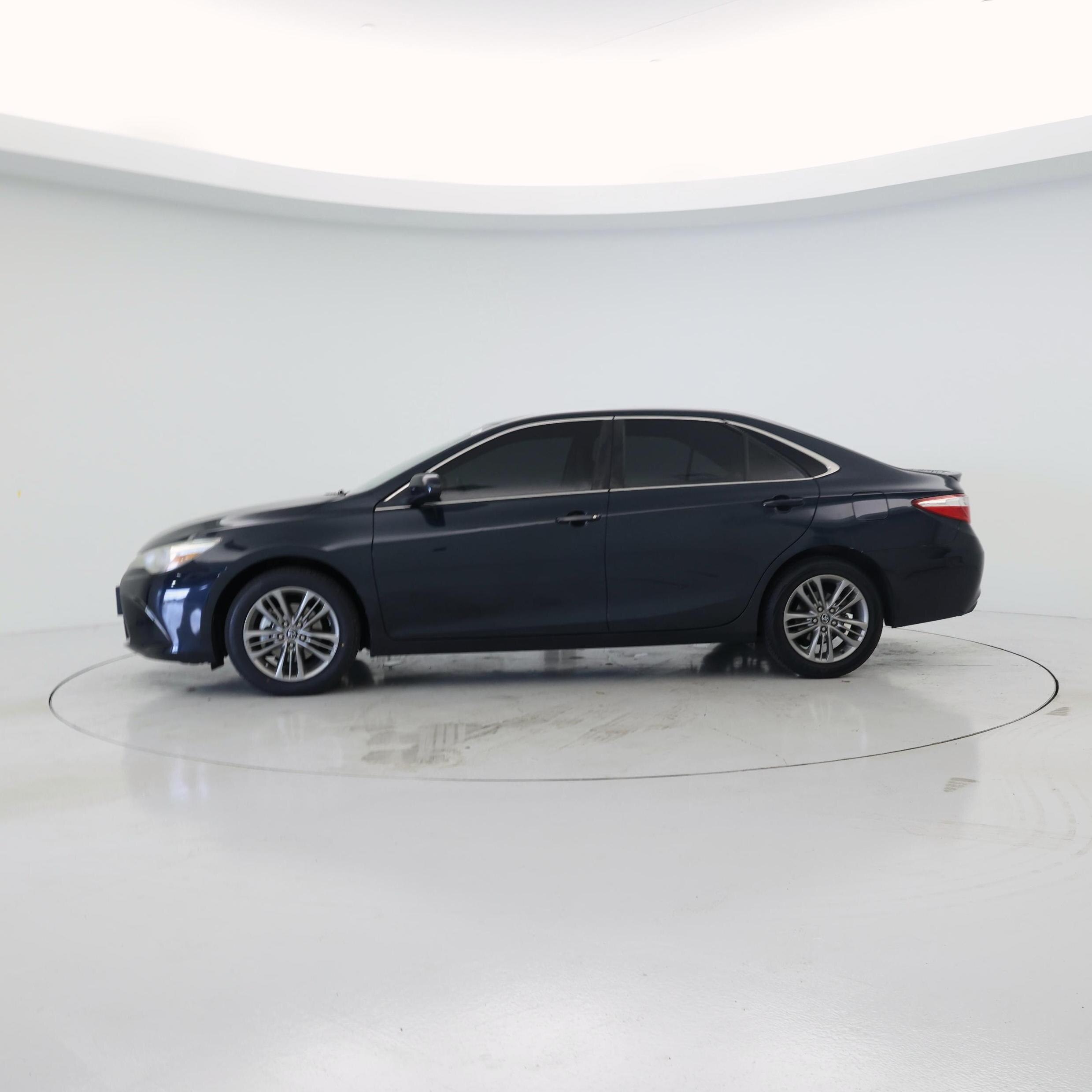 Thumbnail: 2017 Toyota Camry - 3