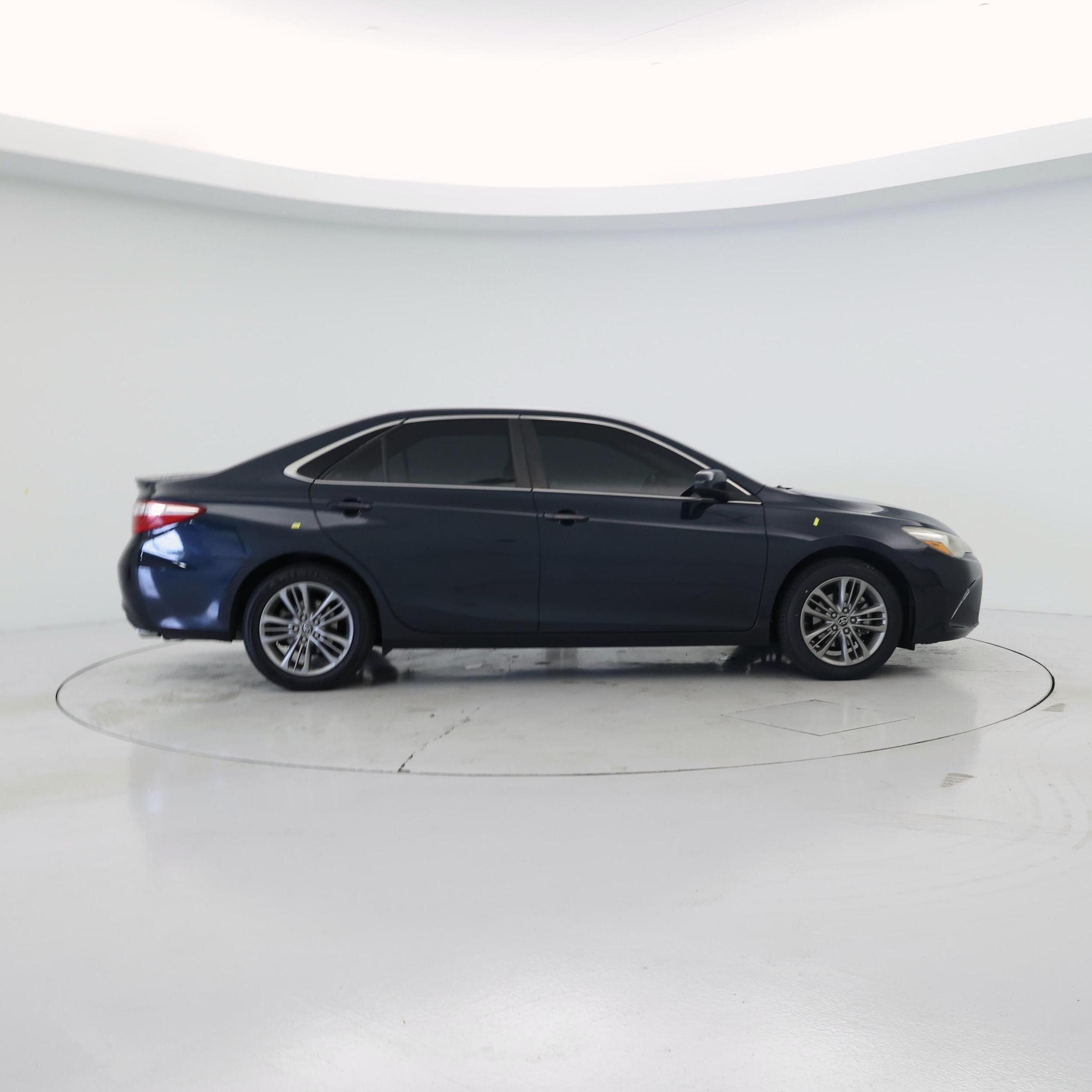 Thumbnail: 2017 Toyota Camry - 7