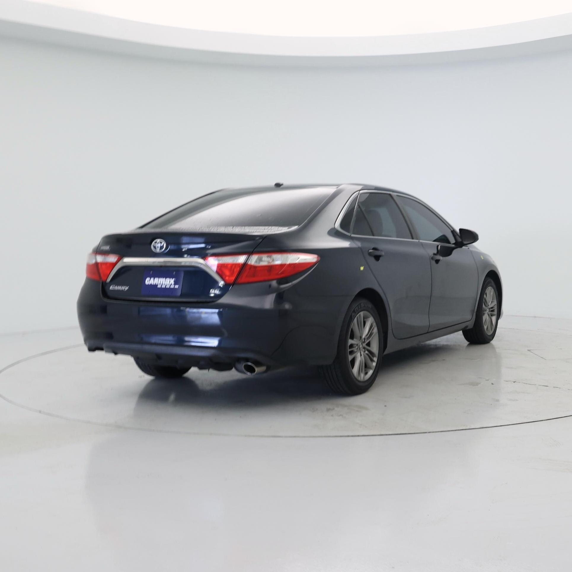 Thumbnail: 2017 Toyota Camry - 8