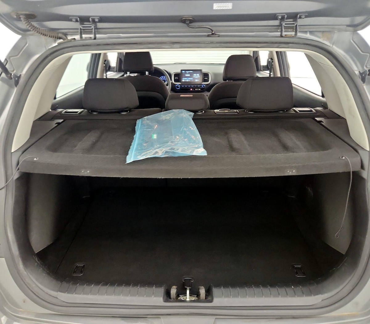 Trunk/Cargo (Seats Up)