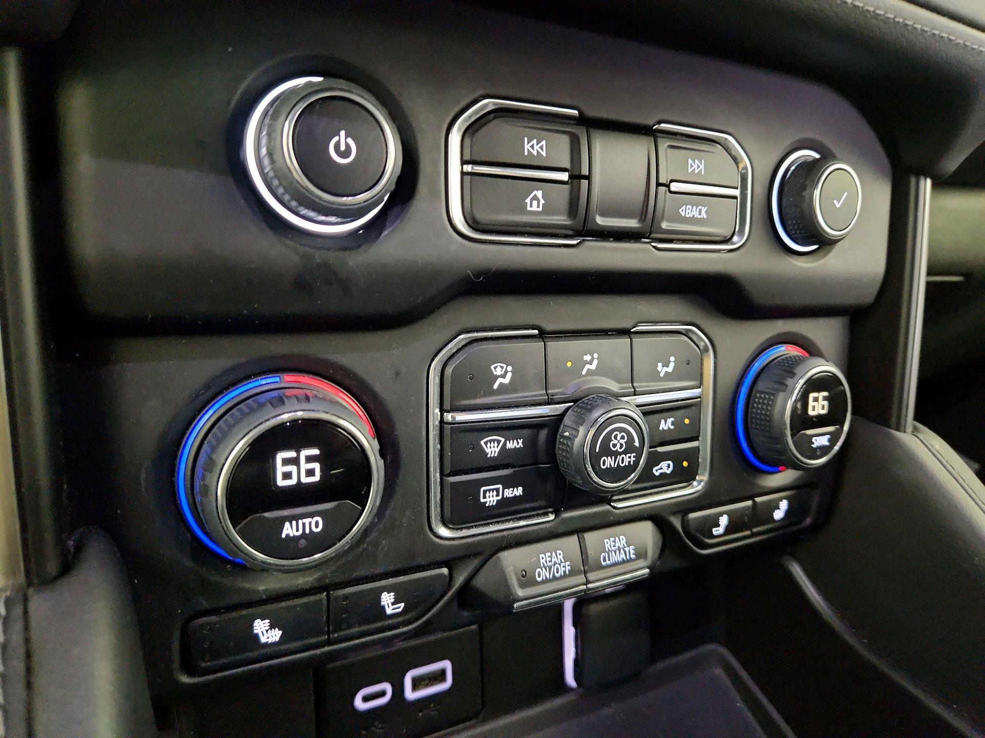 Thumbnail: 2024 Chevrolet Tahoe - 17