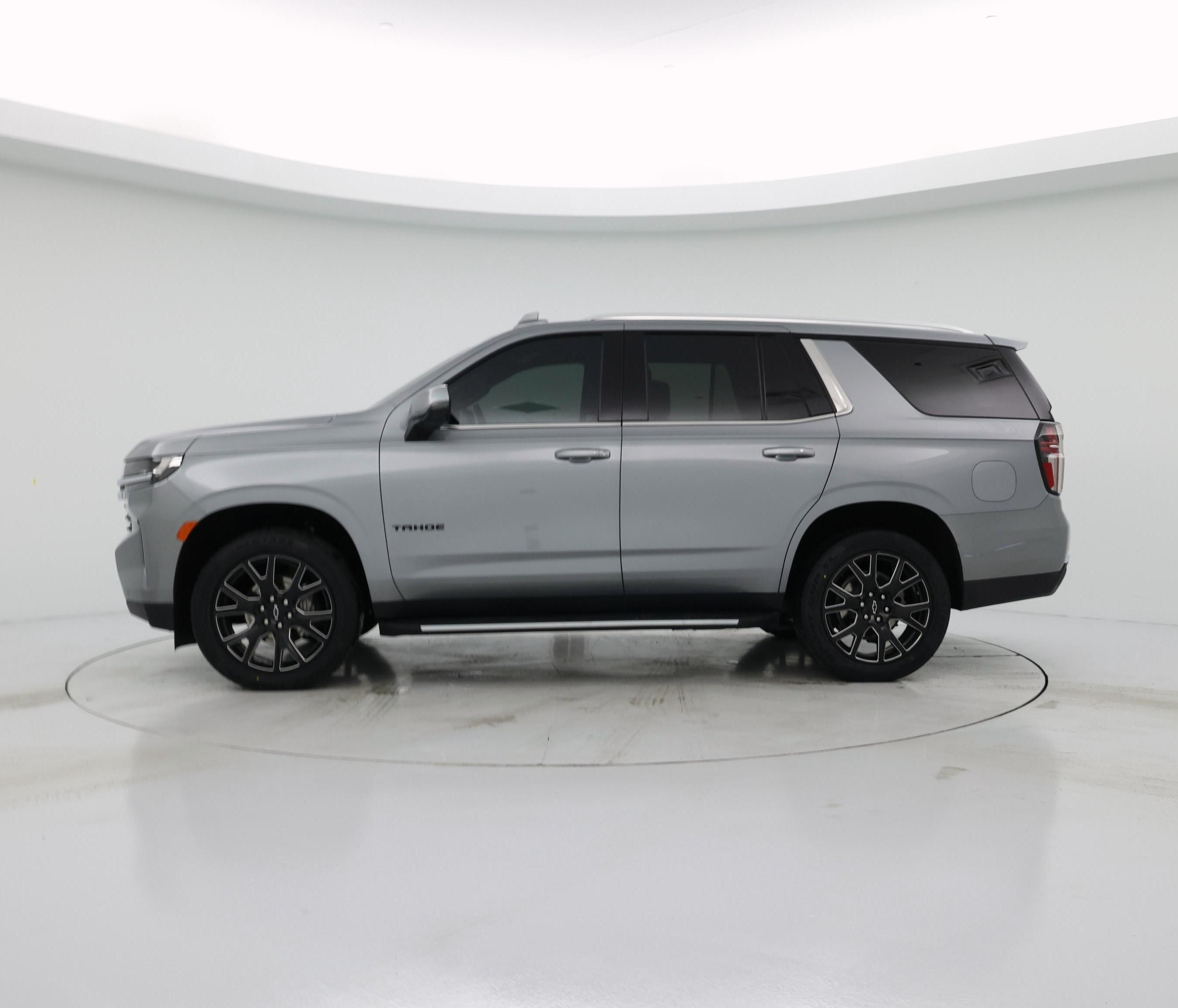 Thumbnail: 2024 Chevrolet Tahoe - 3