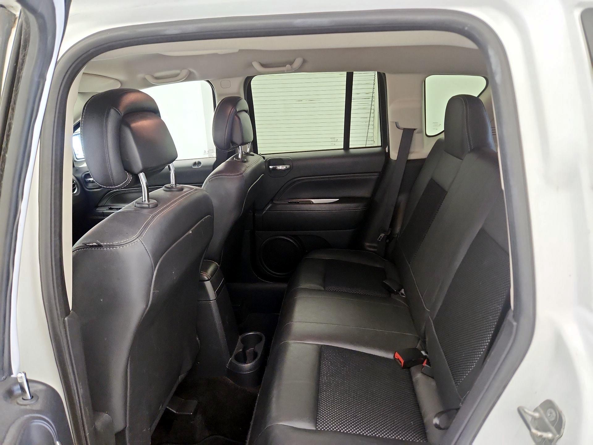 Thumbnail: 2014 Jeep Compass - 16