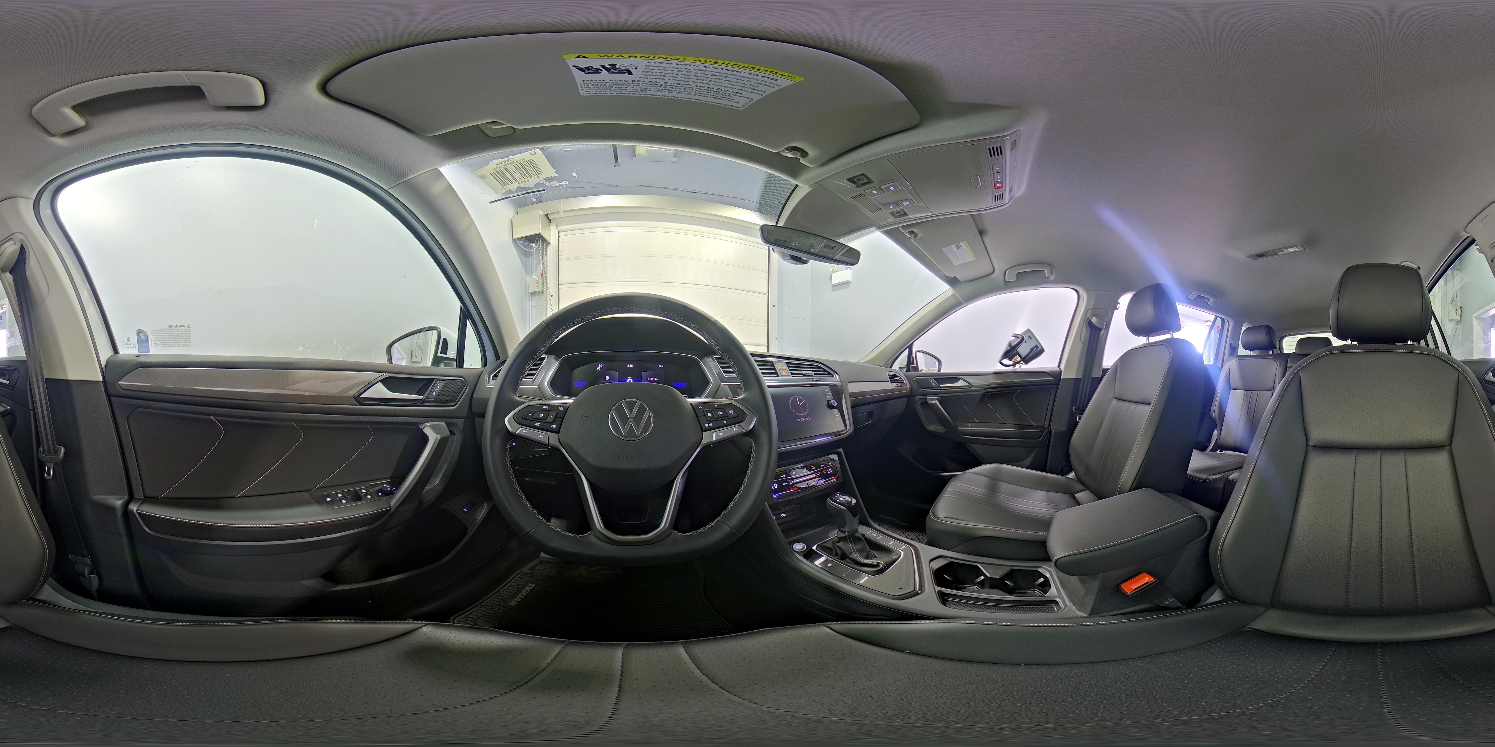 2024 Volkswagen Tiguan SE - Photo 25