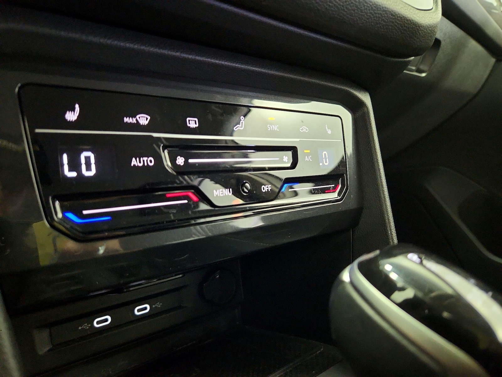2024 Volkswagen Tiguan SE - Photo 17