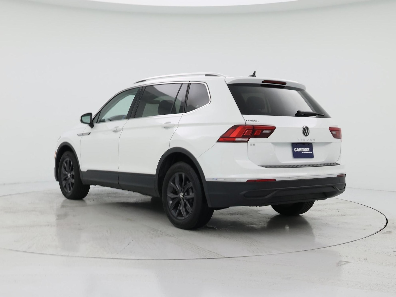 2024 Volkswagen Tiguan SE - Photo 3