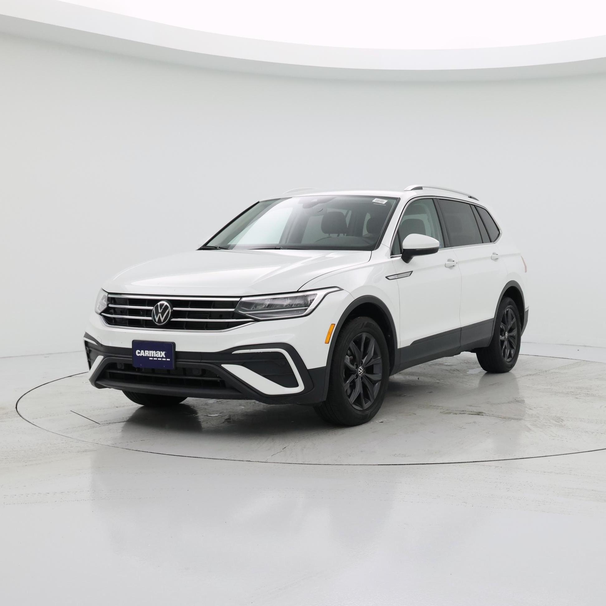 Thumbnail: 2024 Volkswagen Tiguan - 4