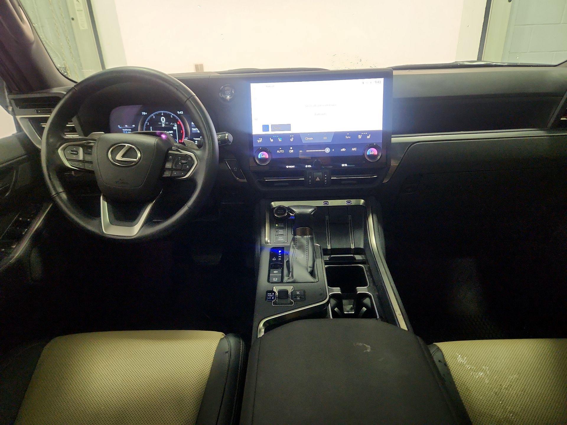 Thumbnail: 2024 Lexus GX - 9