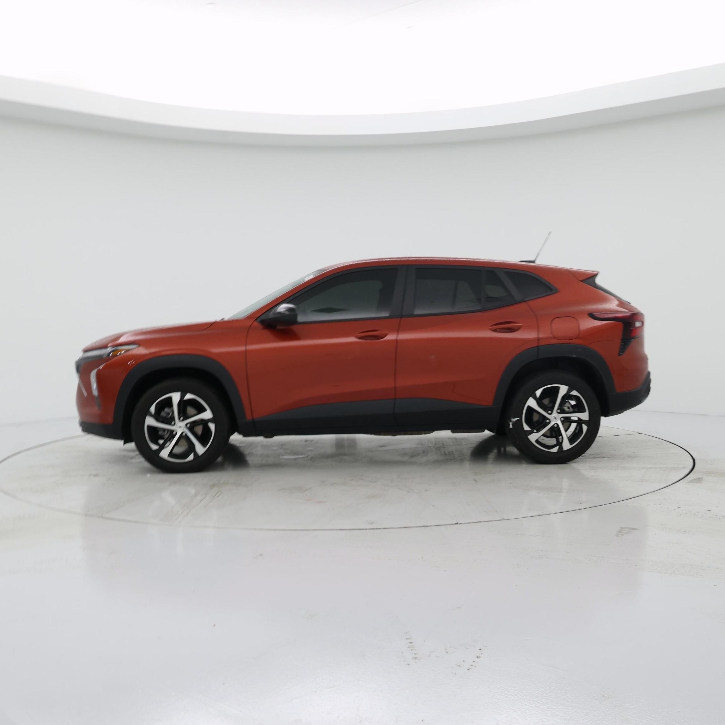 Thumbnail: 2024 Chevrolet Trax - 3