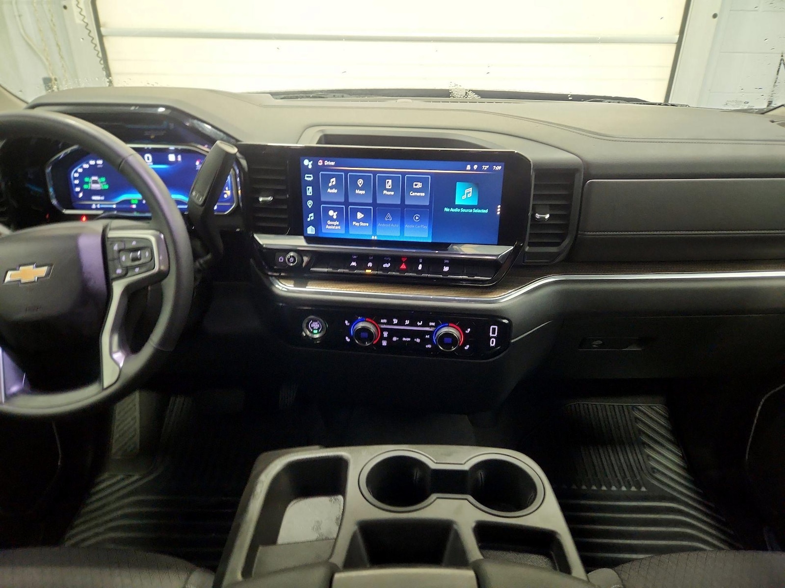 2023 Chevrolet Silverado 1500 LT - Photo 10