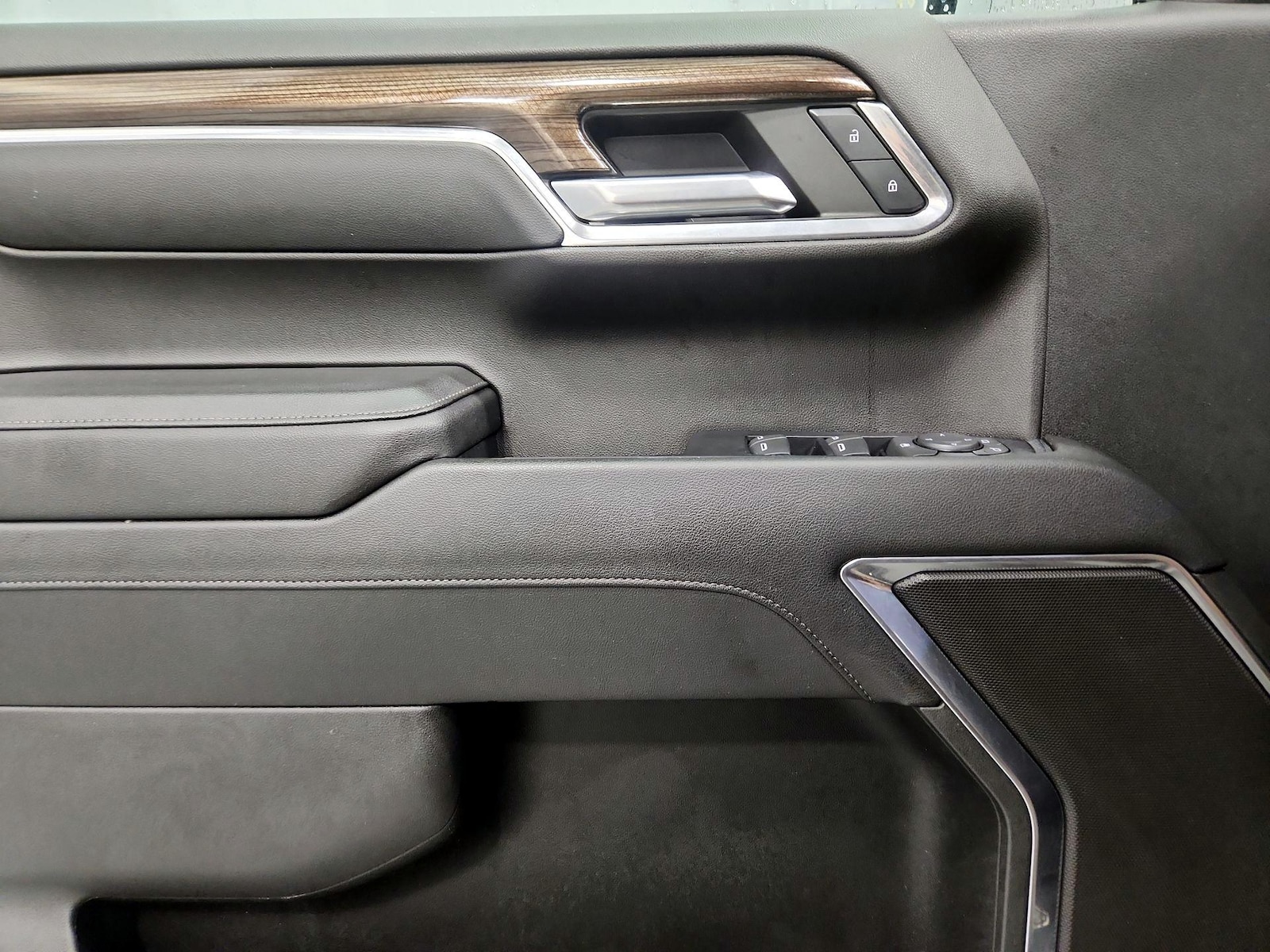 2023 Chevrolet Silverado 1500 LT - Photo 13