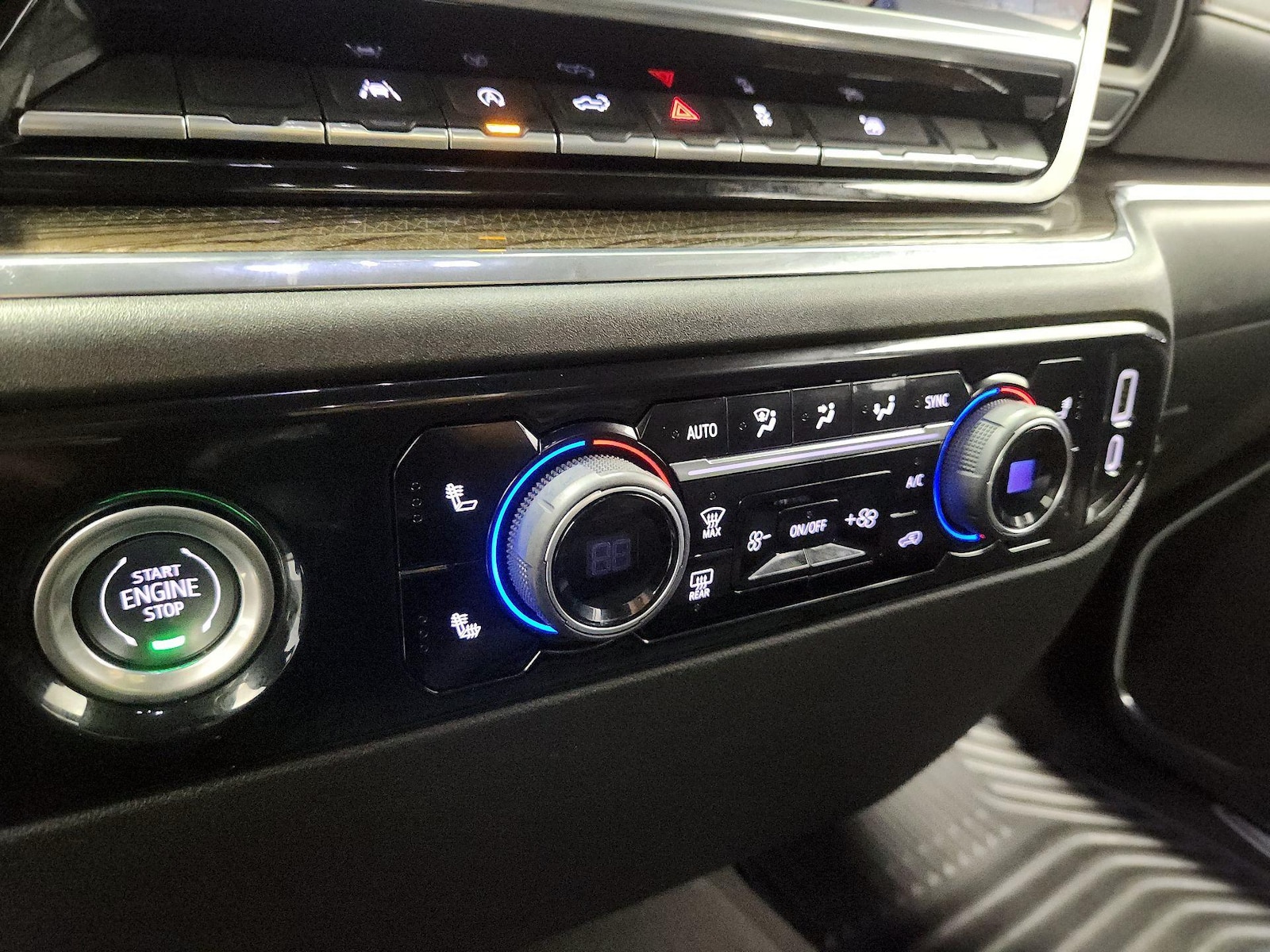 2023 Chevrolet Silverado 1500 LT - Photo 18