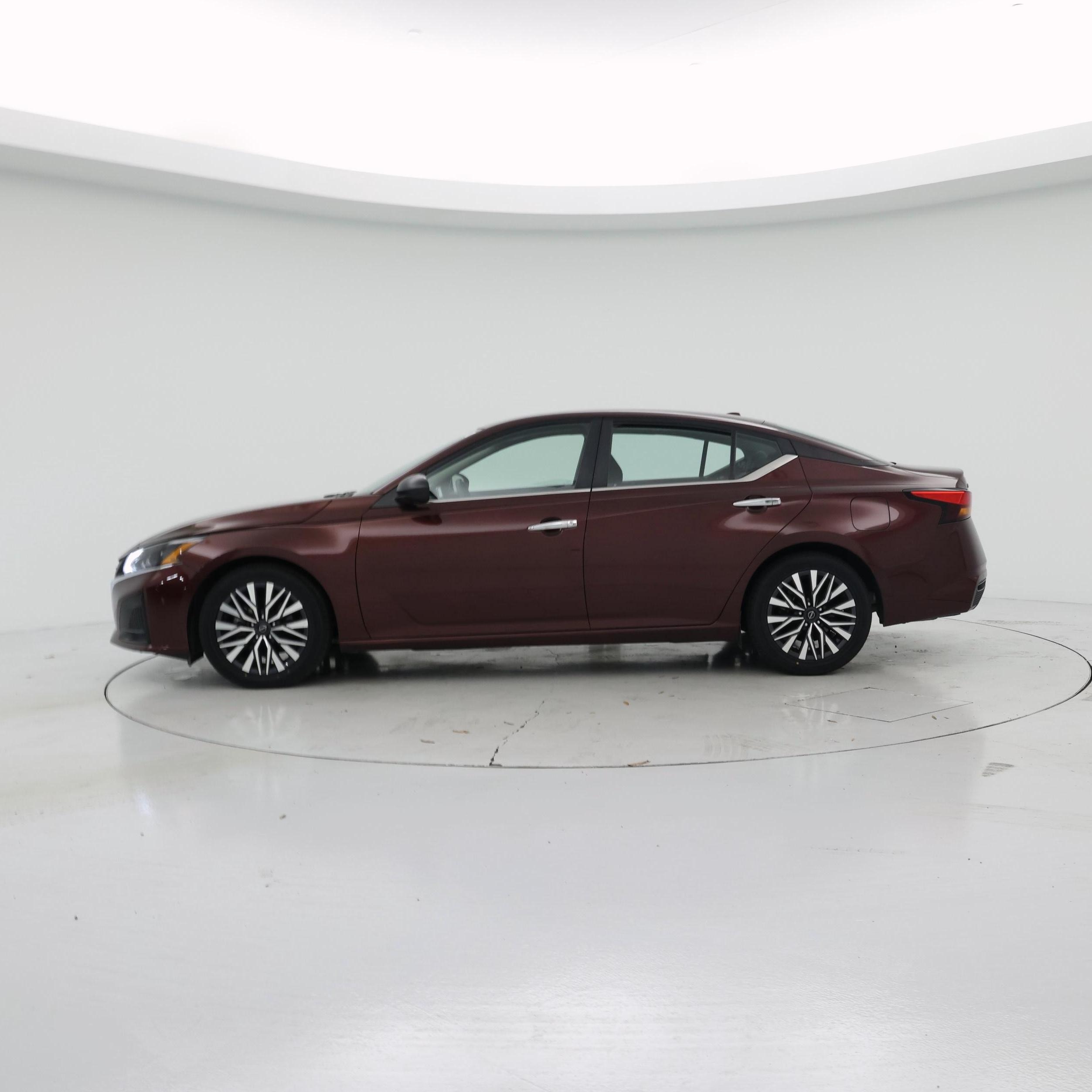 Thumbnail: 2024 Nissan Altima - 3
