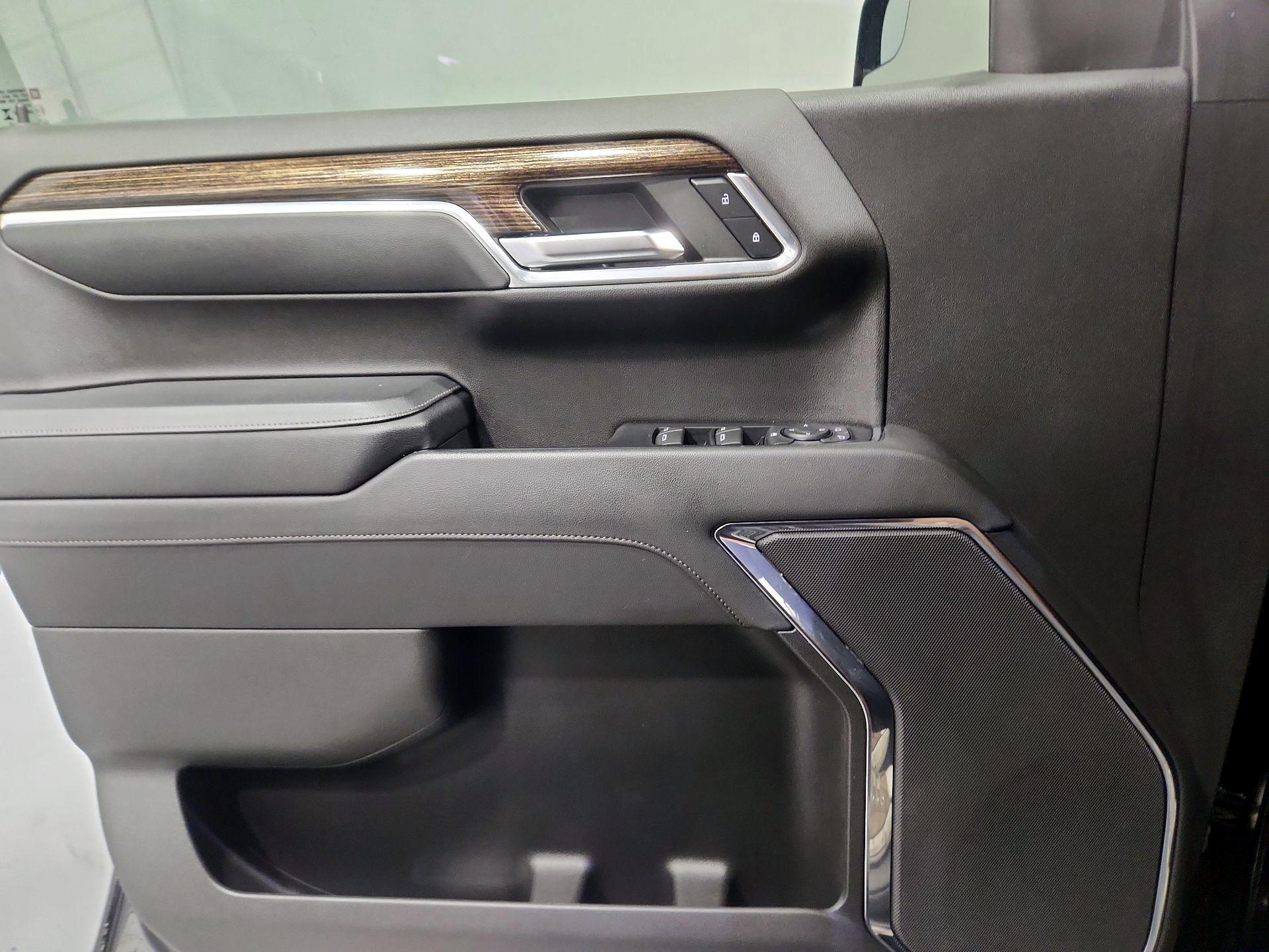Thumbnail: 2023 GMC Sierra 1500 - 12