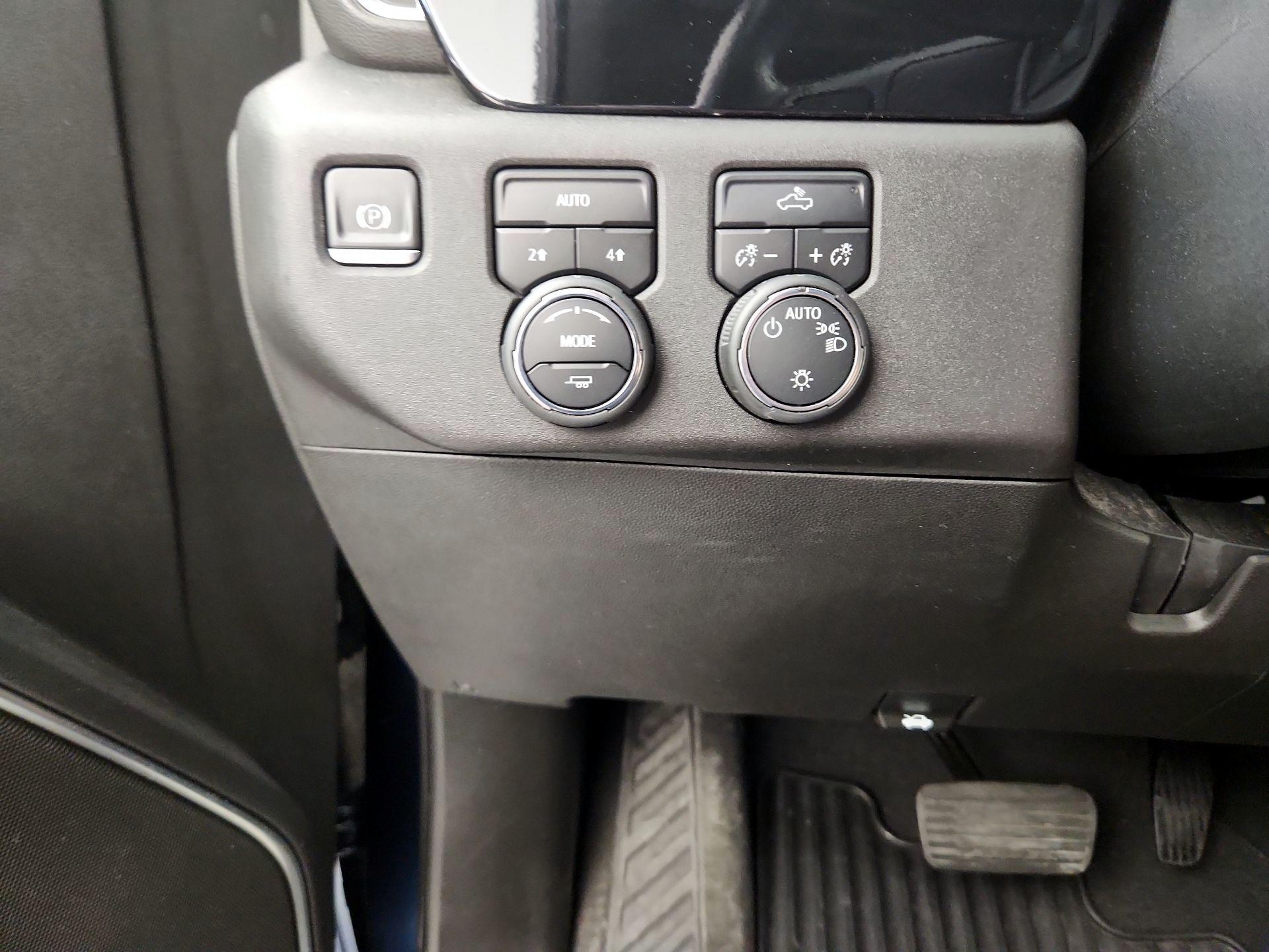 Thumbnail: 2023 Chevrolet Silverado 1500 - 11