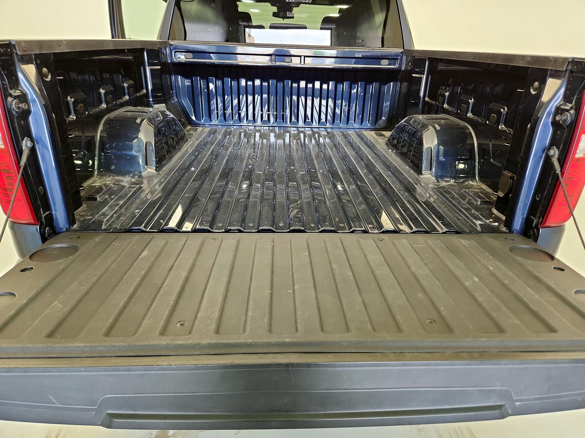 Thumbnail: 2023 Chevrolet Silverado 1500 - 18