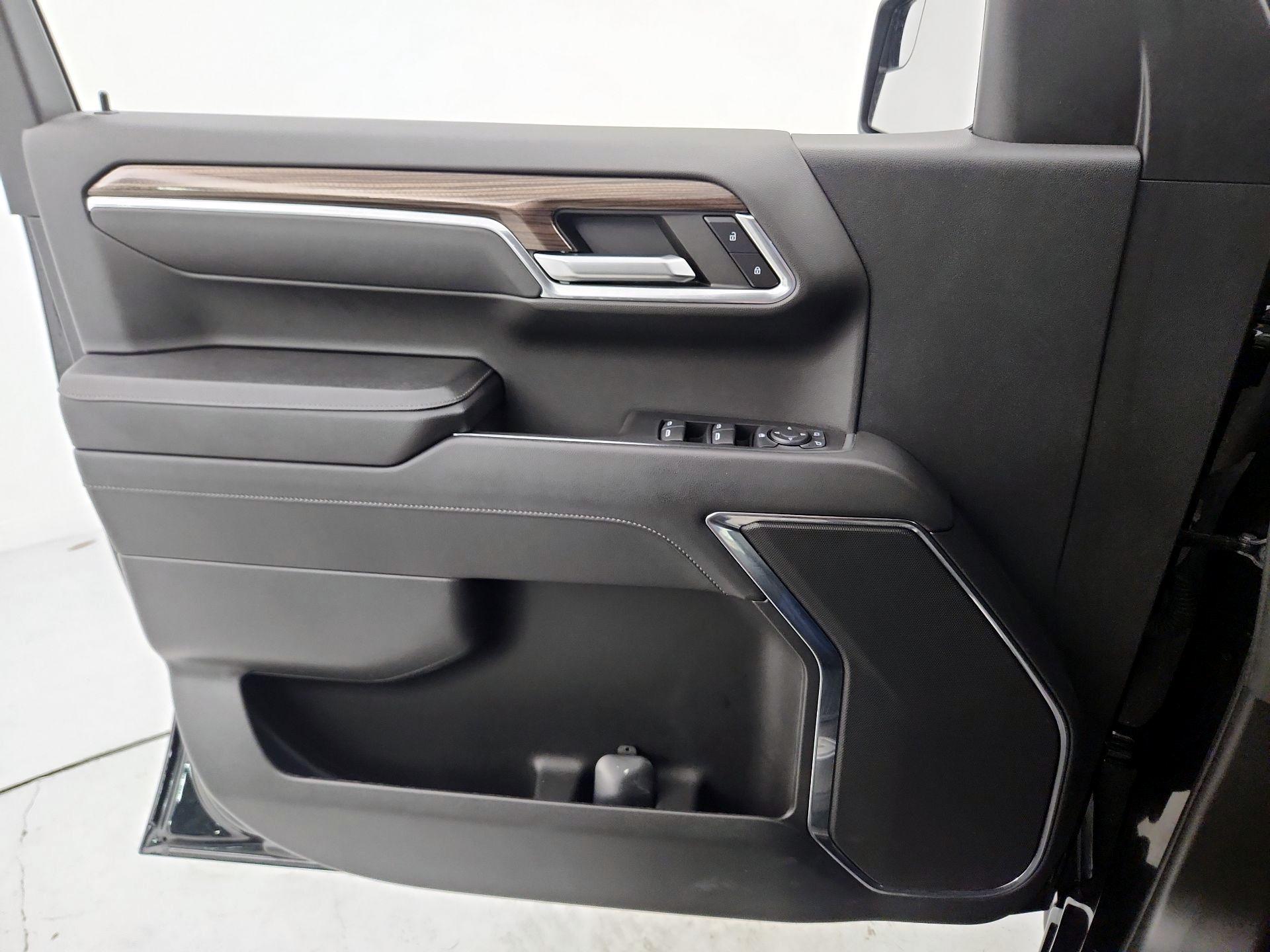 Thumbnail: 2023 Chevrolet Silverado 1500 - 12