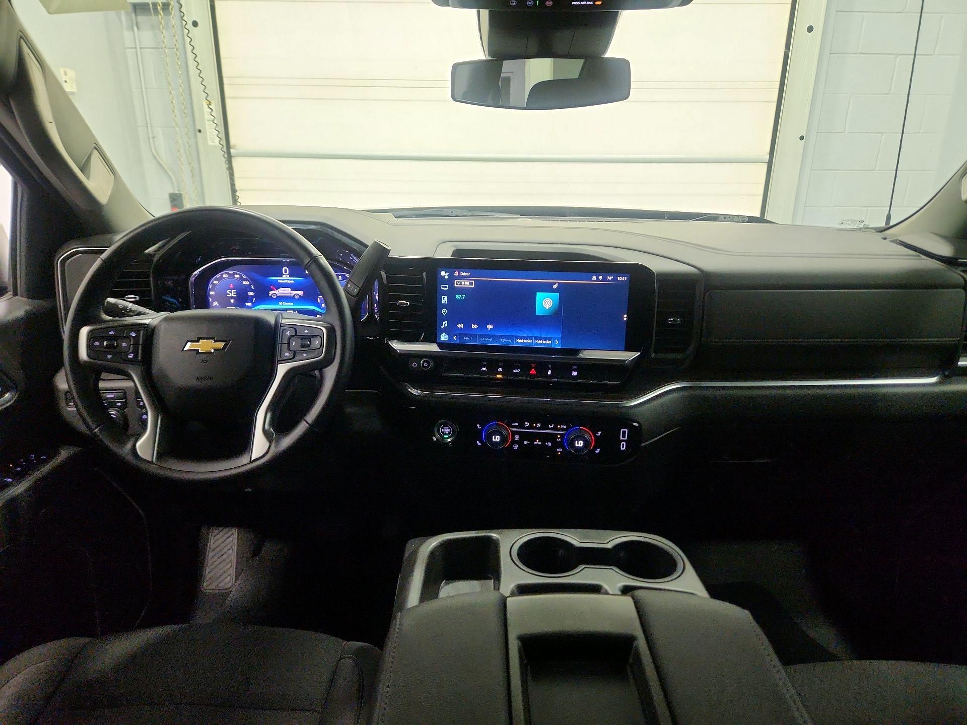 Thumbnail: 2023 Chevrolet Silverado 1500 - 9