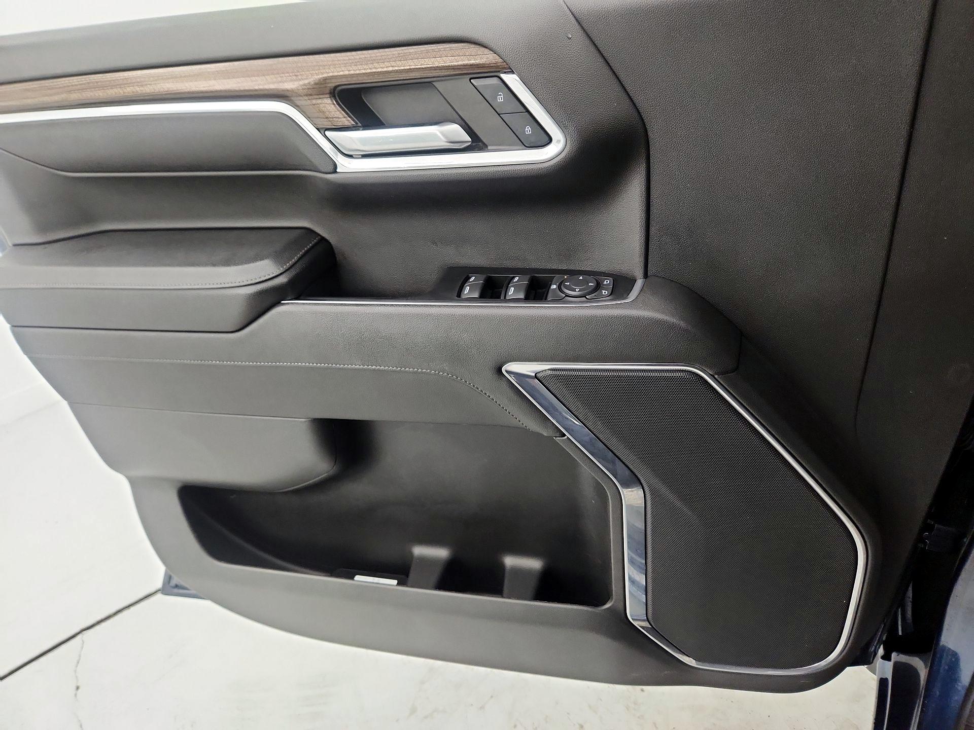 Thumbnail: 2023 Chevrolet Silverado 1500 - 12