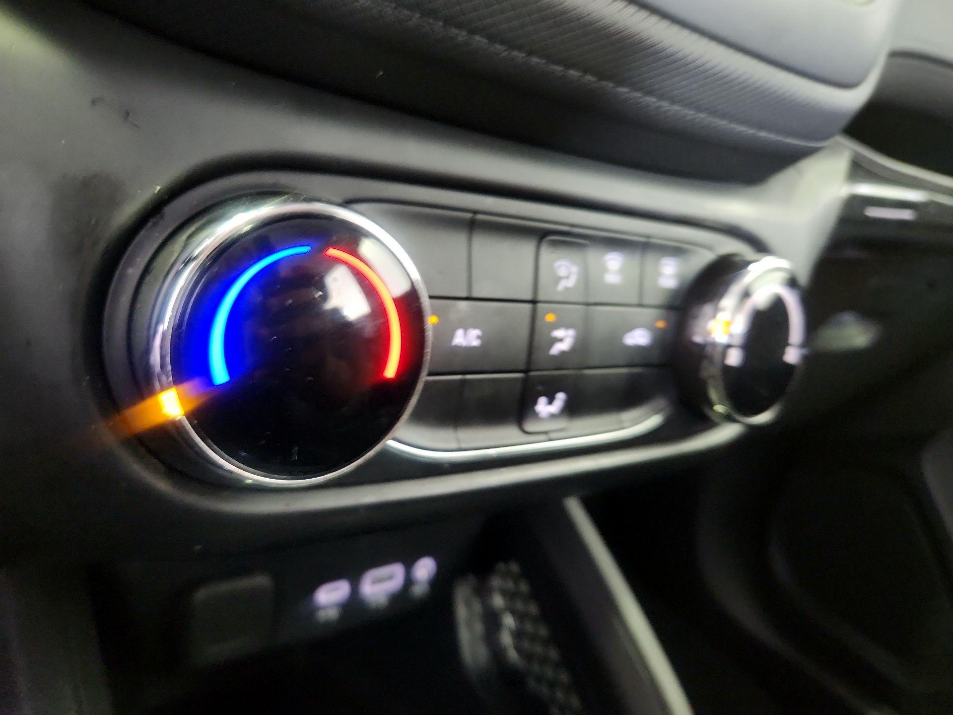 Thumbnail: 2023 Chevrolet TrailBlazer - 16