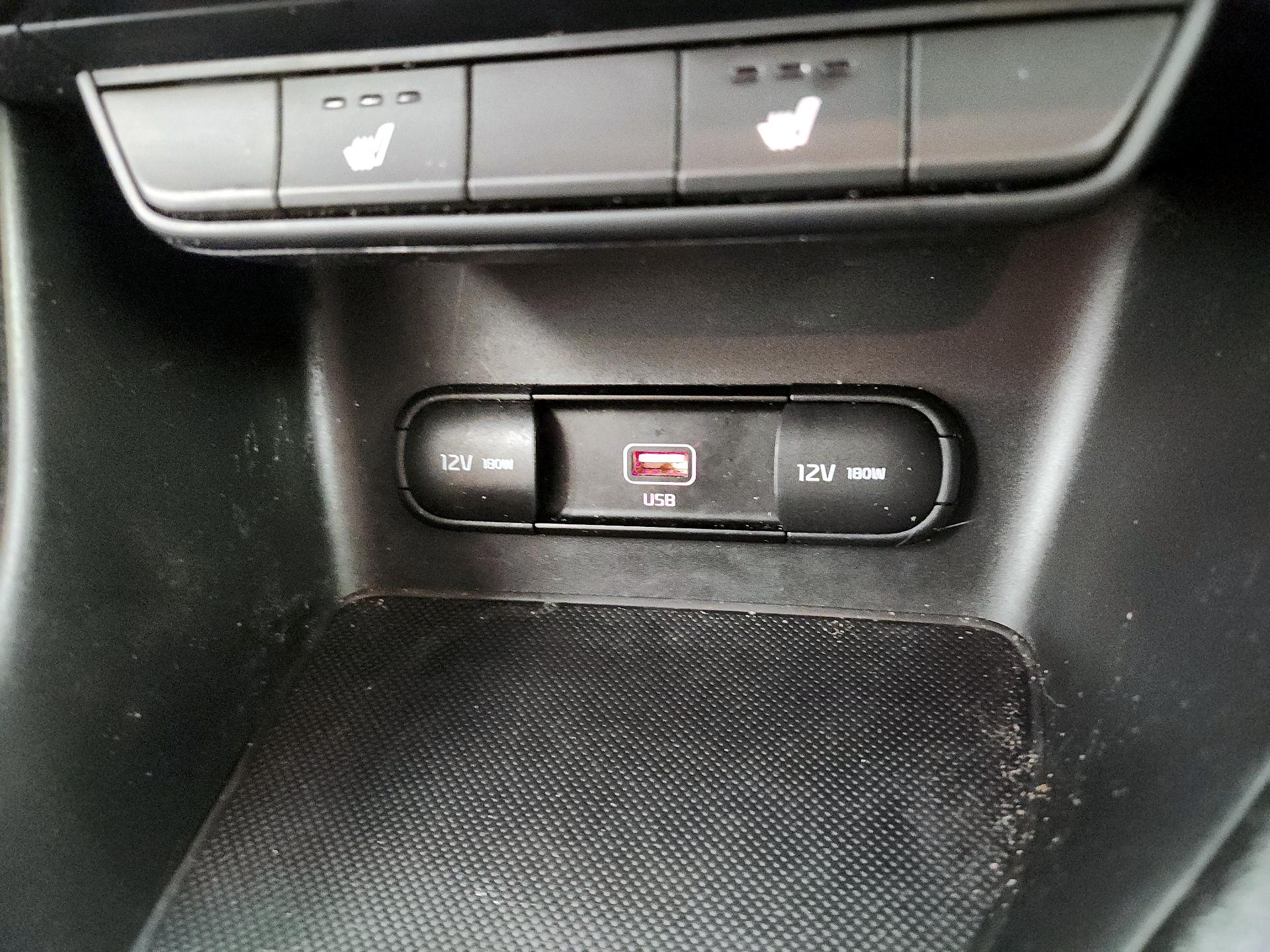 Thumbnail: 2021 Kia Sportage - 18