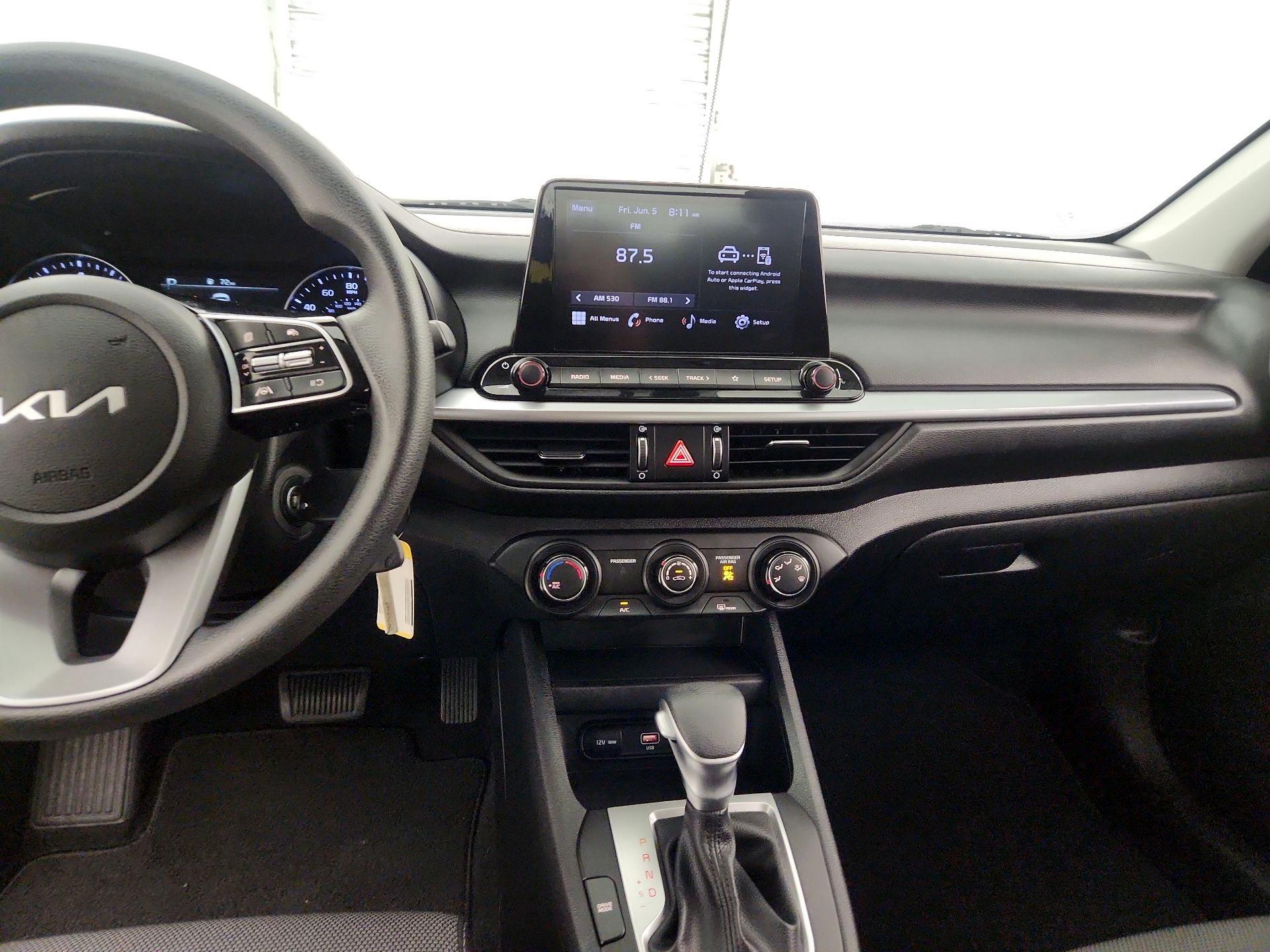 Thumbnail: 2024 Kia Forte - 9