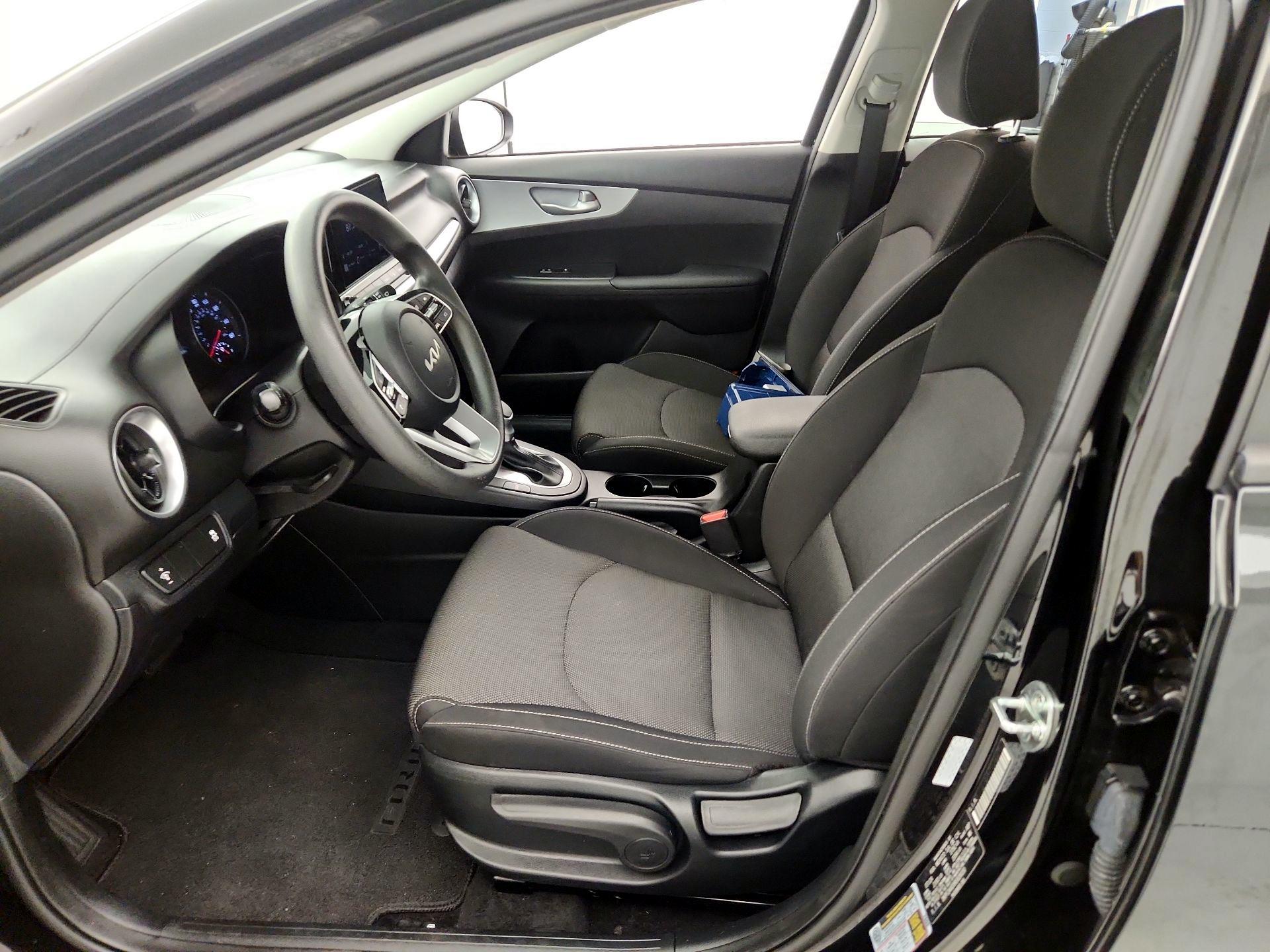 Thumbnail: 2024 Kia Forte - 11