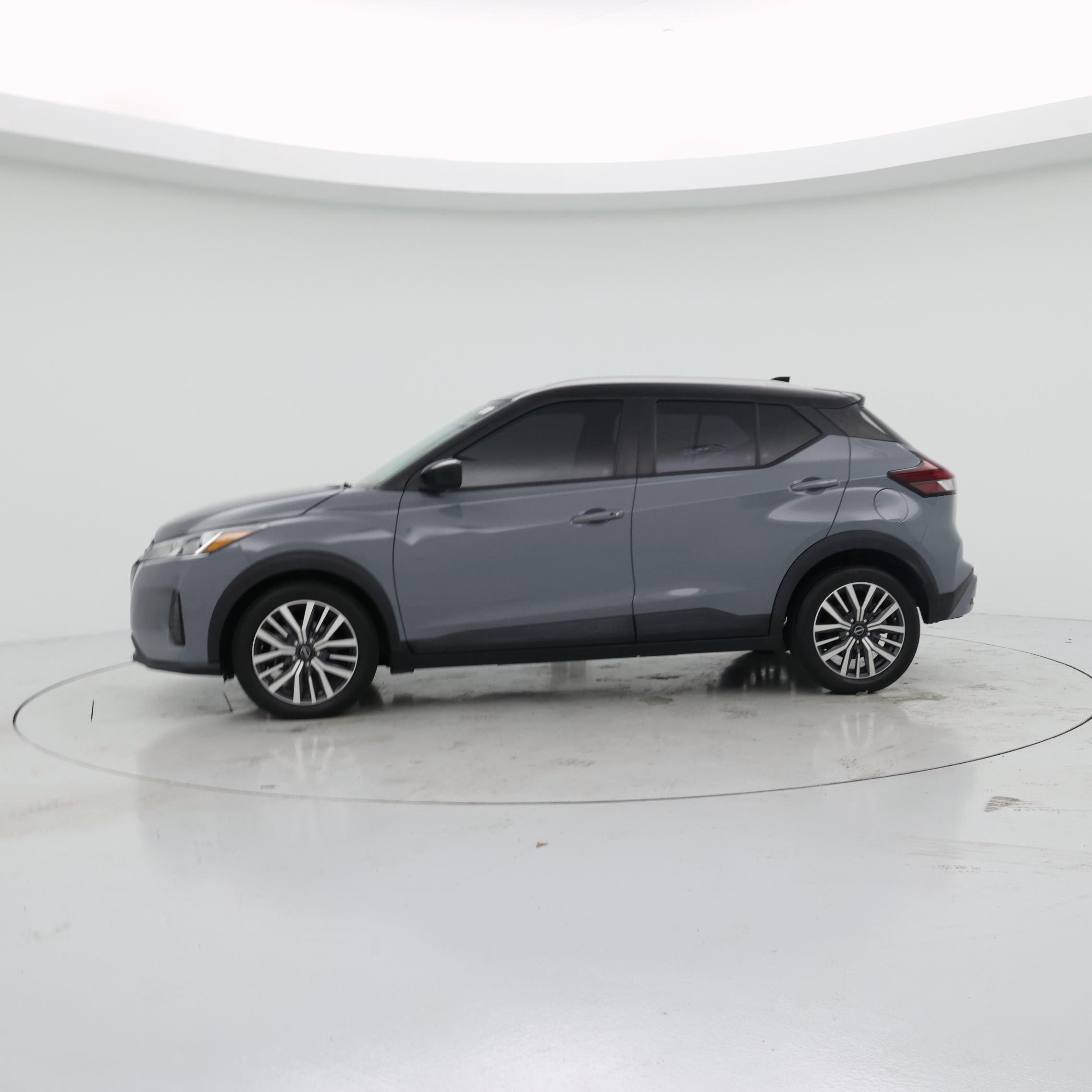 Thumbnail: 2023 Nissan Kicks - 3