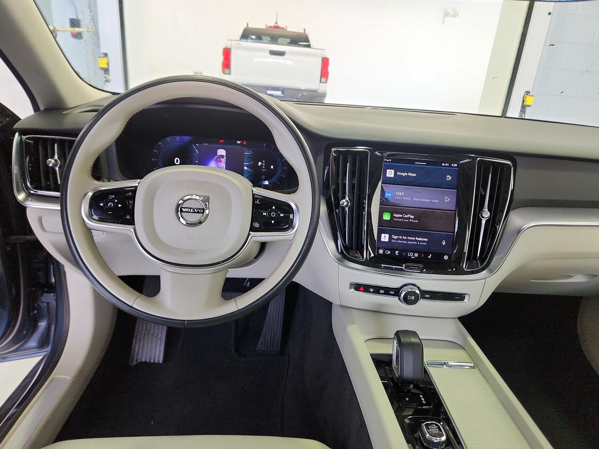 Thumbnail: 2024 Volvo S60 - 9
