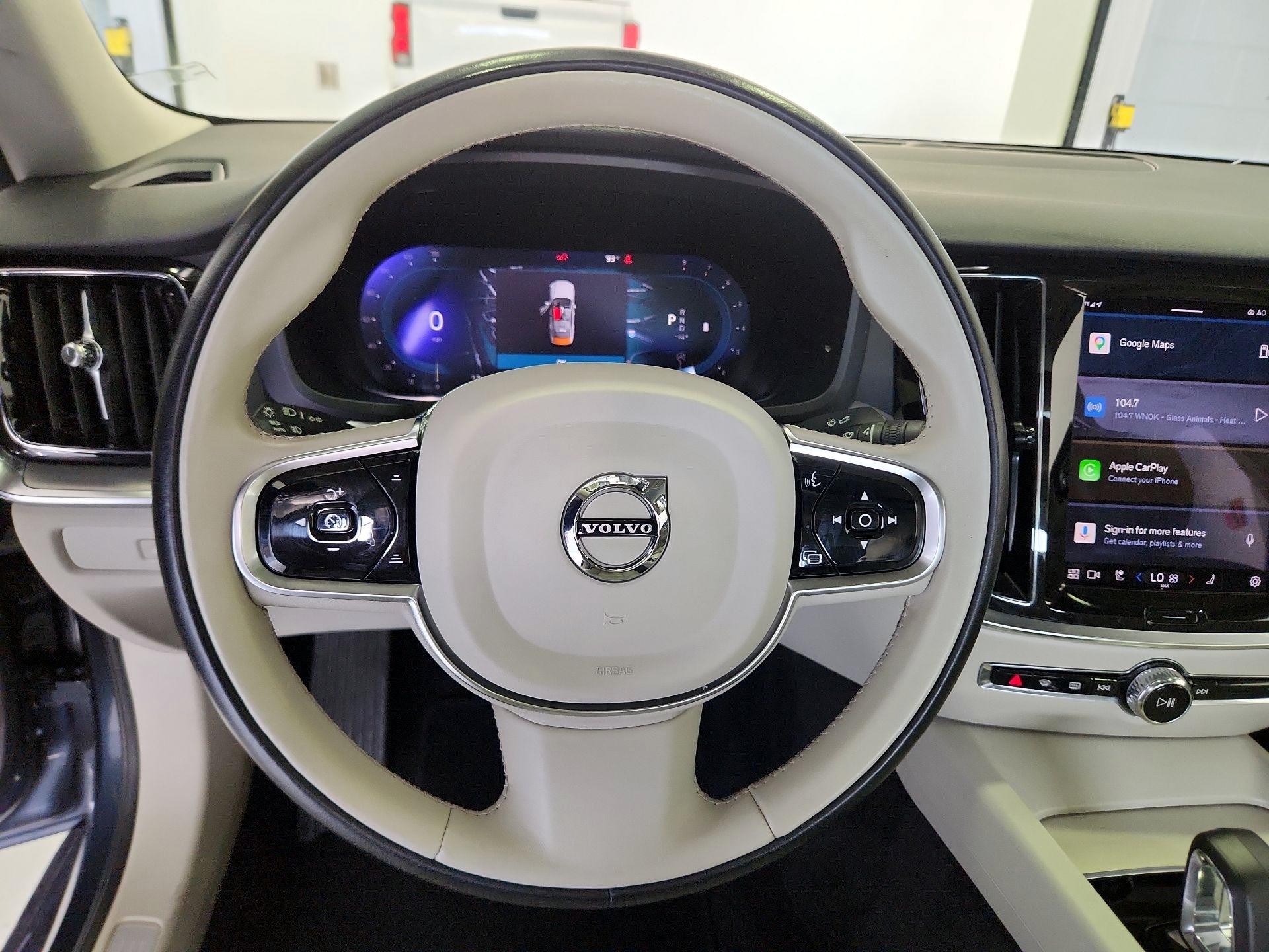 Thumbnail: 2024 Volvo S60 - 10